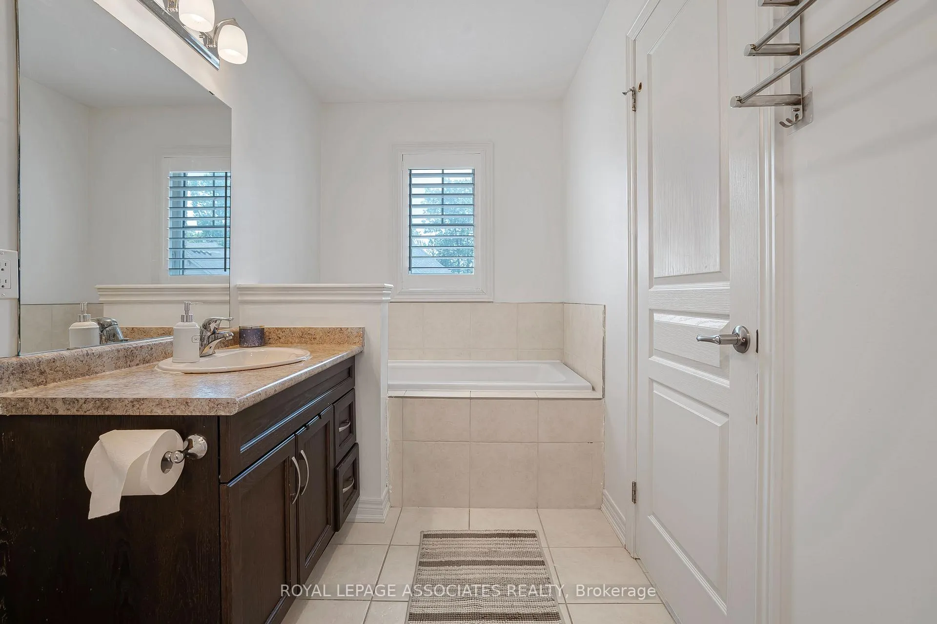 Photo 29 of 6117 Eaglewood Drive, Niagara Falls, Oldfield — HOMEH