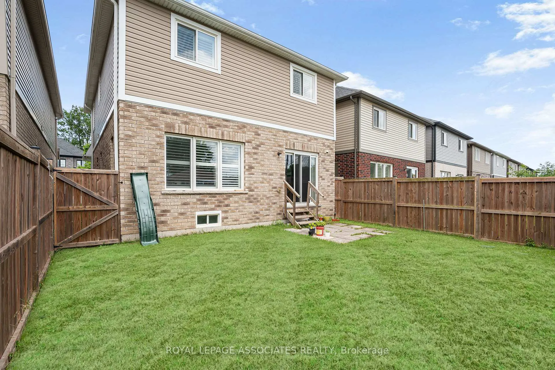 Photo 34 of 6117 Eaglewood Drive, Niagara Falls, Oldfield — HOMEH