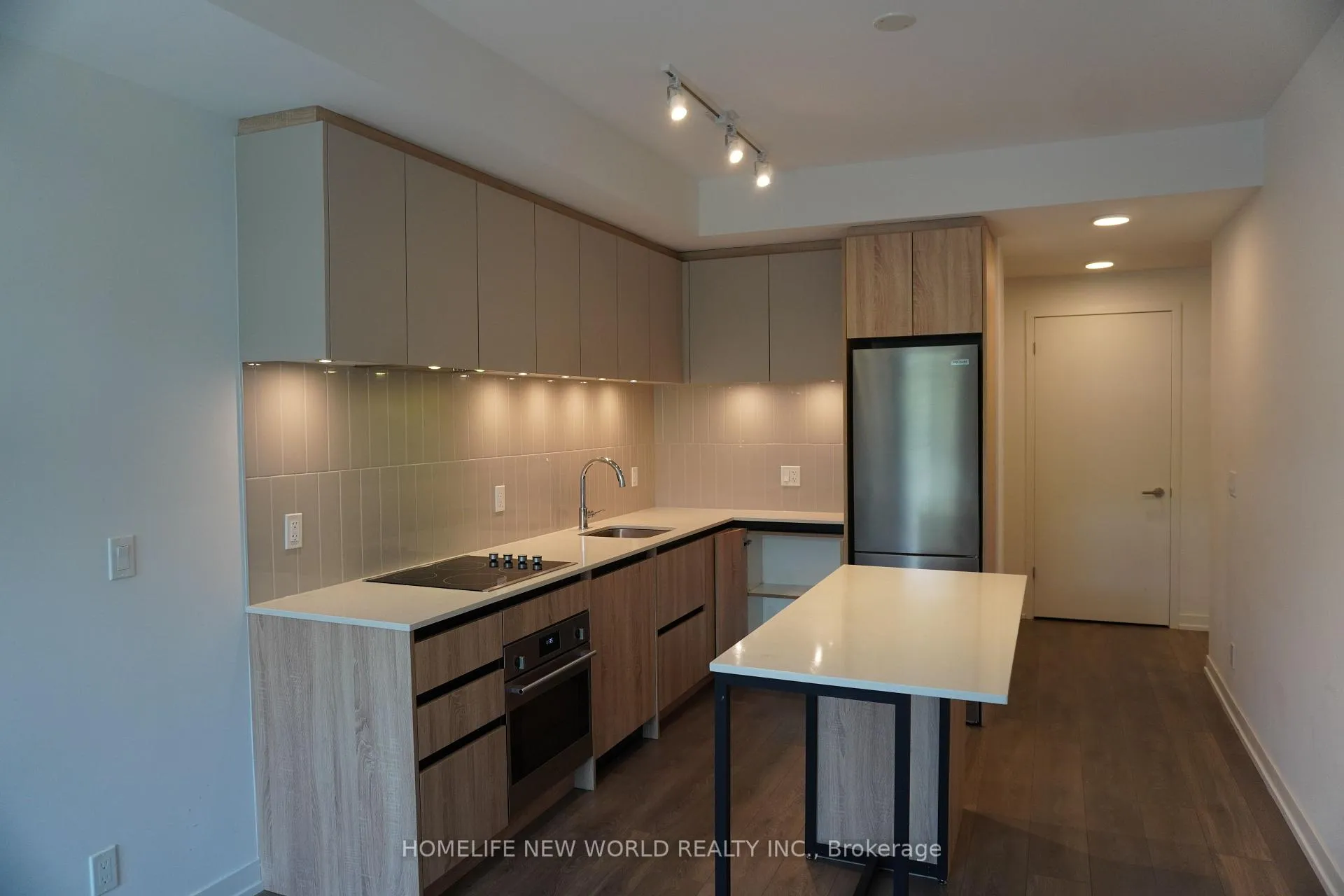 Photo 3 of Unit D227, 8 Beverly Glen Boulevard, Vaughan, Beverley Glen — HOMEH