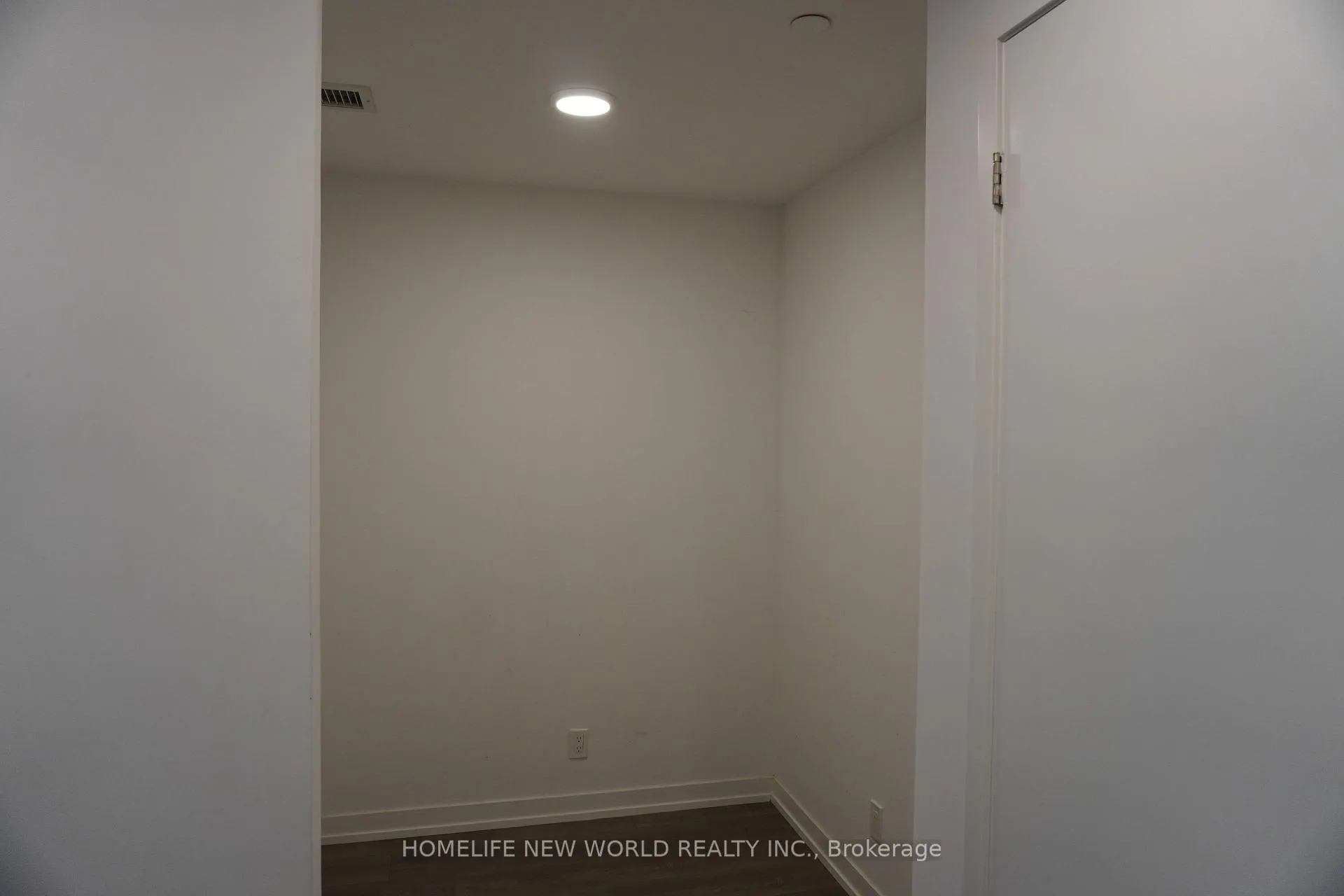 Photo 9 of Unit D227, 8 Beverly Glen Boulevard, Vaughan, Beverley Glen — HOMEH
