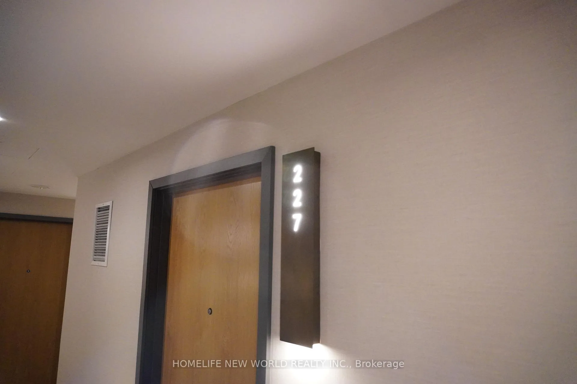 Photo 11 of Unit D227, 8 Beverly Glen Boulevard, Vaughan, Beverley Glen — HOMEH