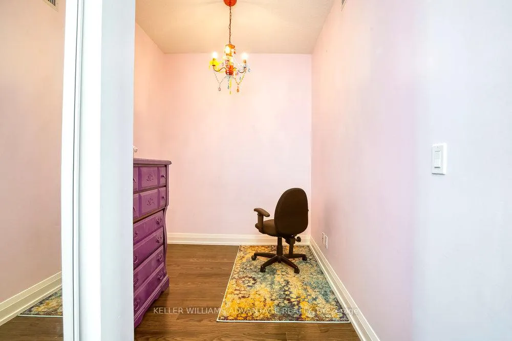 Photo 5 of Unit 411, 7167 Yonge Street, Markham, Thornhill — HOMEH