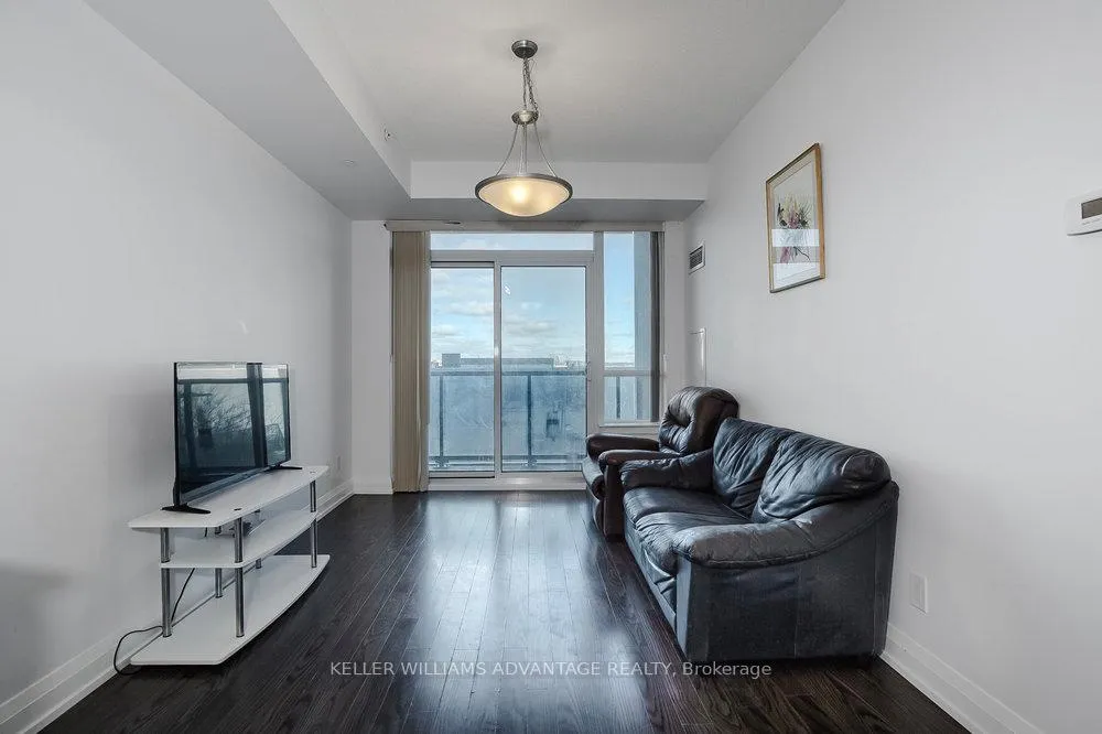 Photo 15 of Unit 411, 7167 Yonge Street, Markham, Thornhill — HOMEH