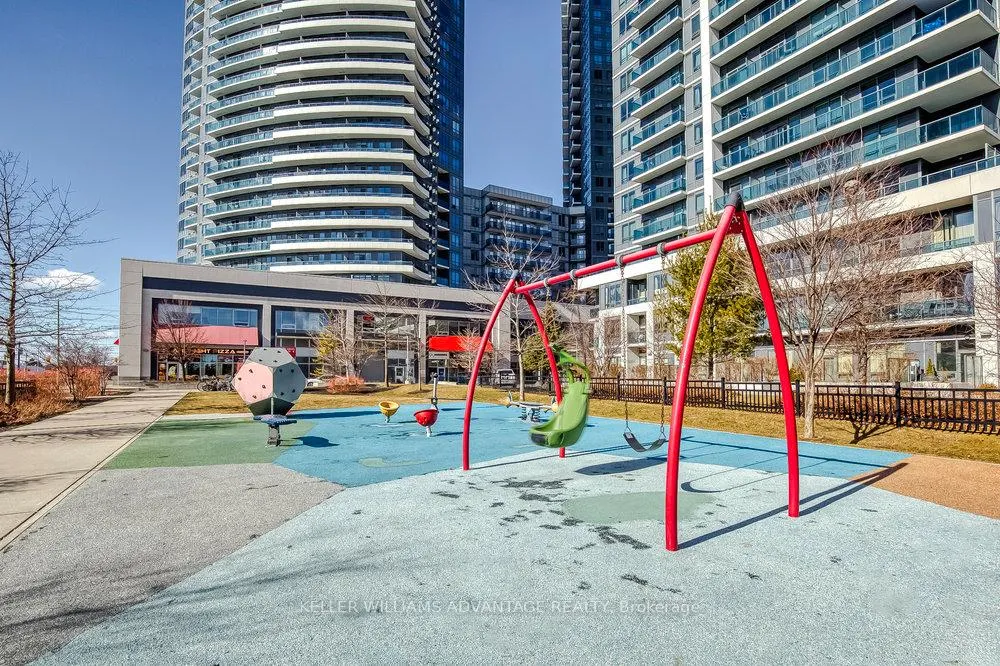 Photo 18 of Unit 411, 7167 Yonge Street, Markham, Thornhill — HOMEH