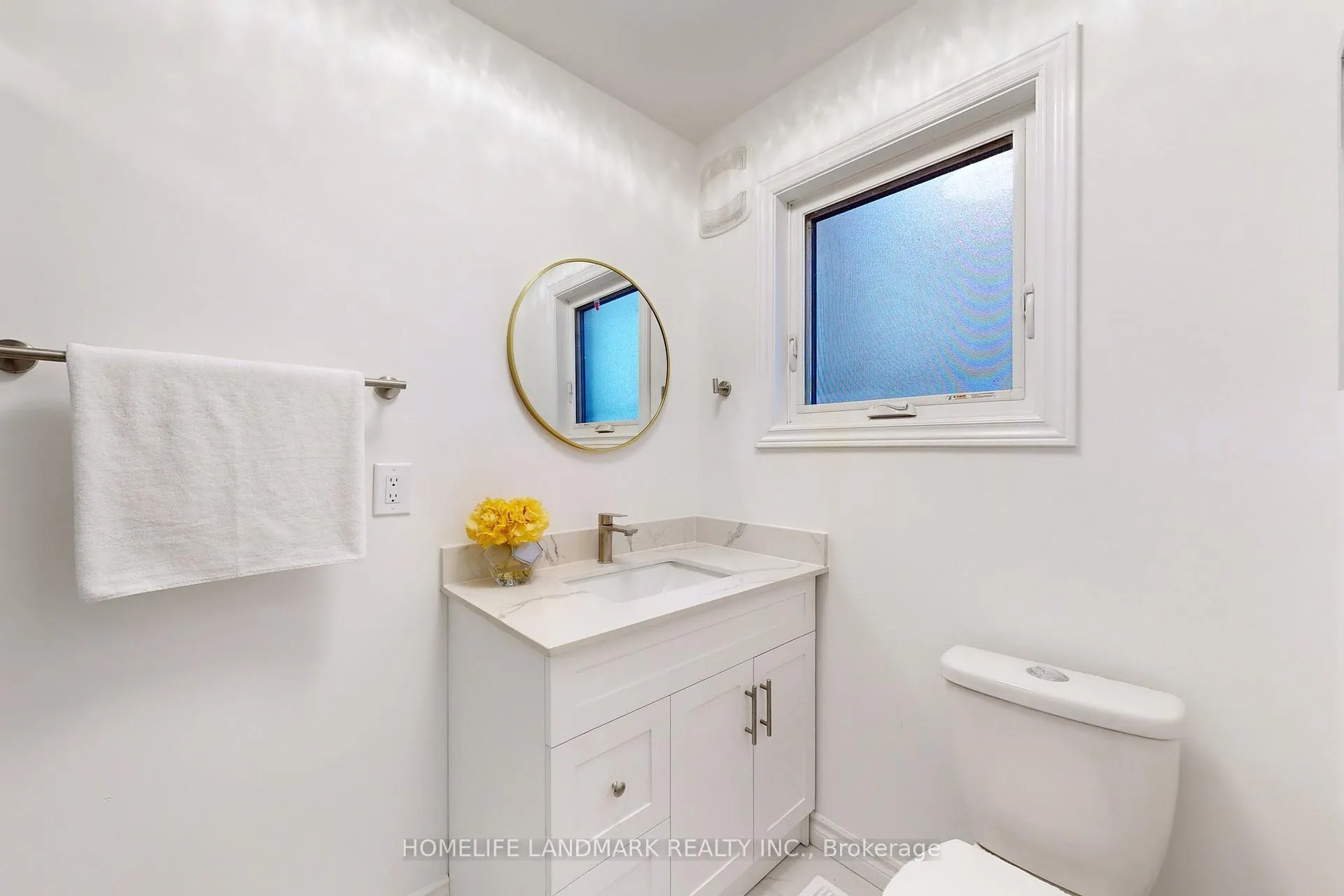 Photo 29 of 552 Queen Victoria Drive, Hamilton, Quinndale — HOMEH