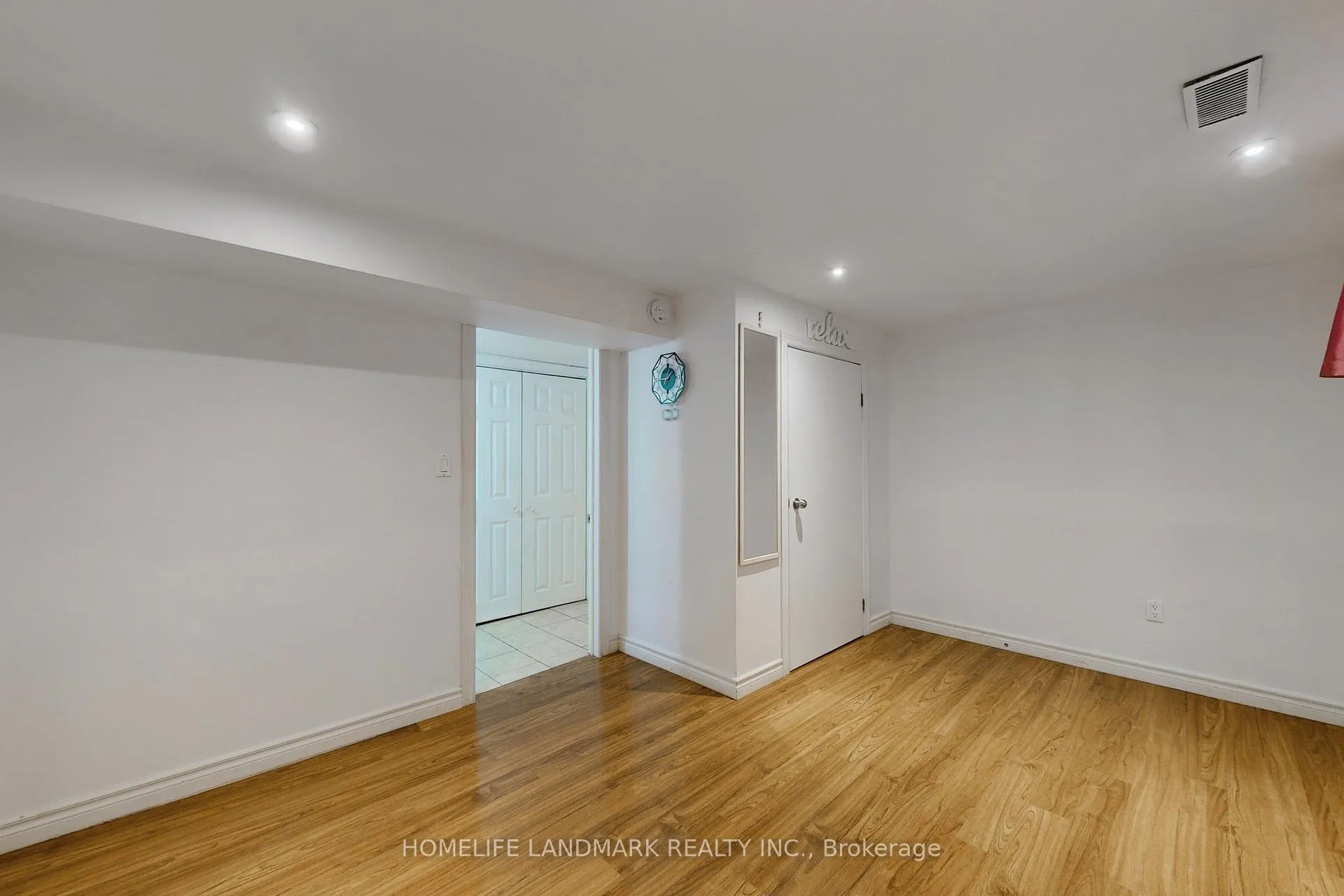 Photo 34 of 552 Queen Victoria Drive, Hamilton, Quinndale — HOMEH