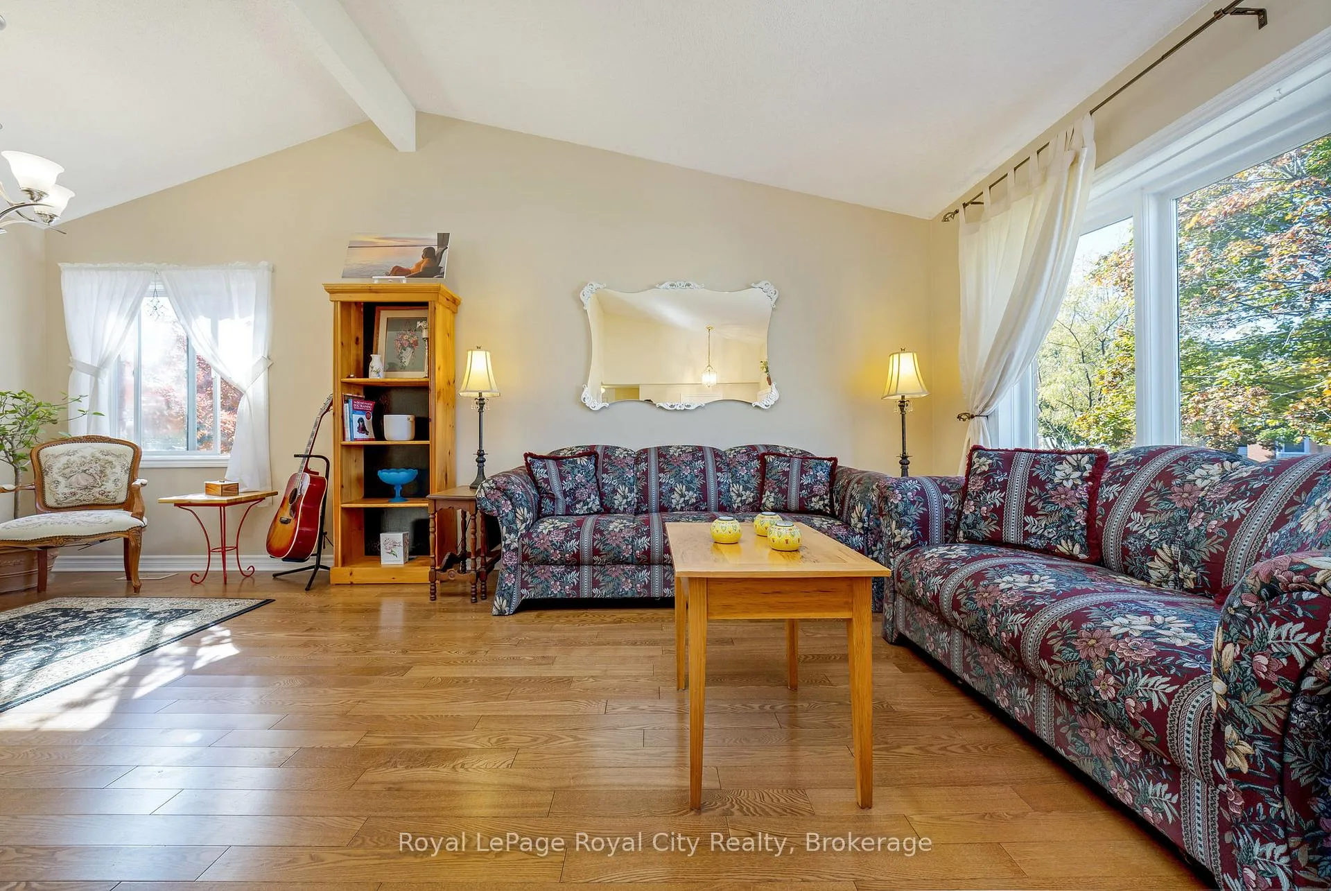 Photo 12 of 119 Lou's Boulevard, Guelph/Eramosa, Rockwood — HOMEH