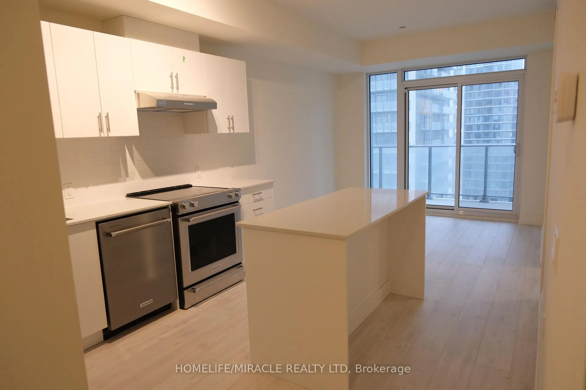Photo 2 of Unit 1416, 8960 Jane Street, Vaughan, Vellore Village — HOMEH