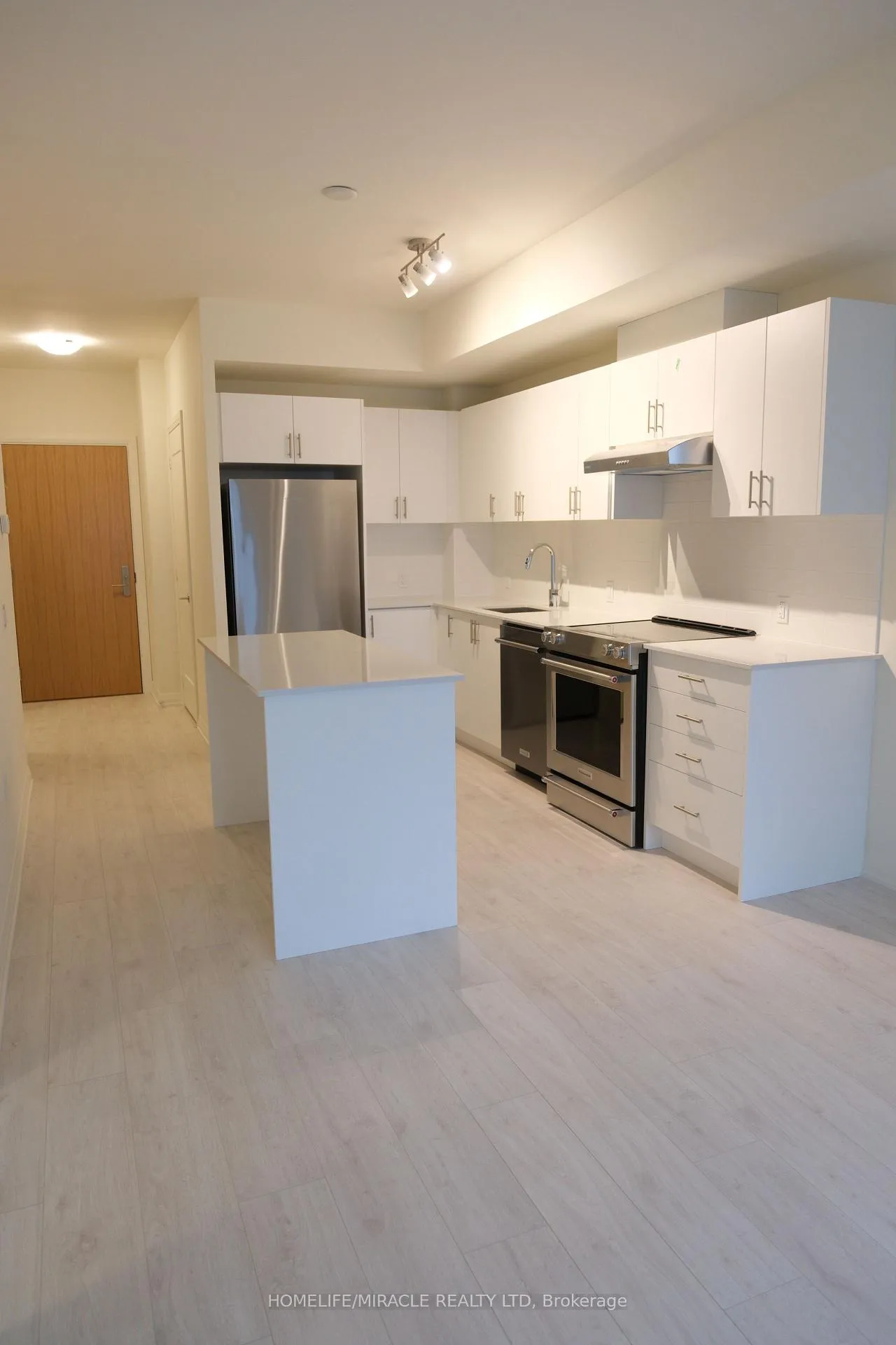 Photo 3 of Unit 1416, 8960 Jane Street, Vaughan, Vellore Village — HOMEH