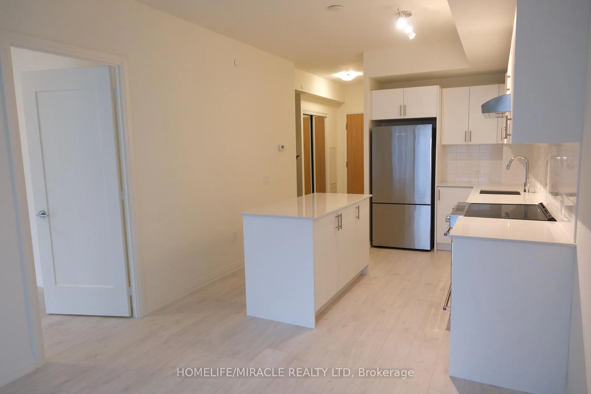 Photo 4 of Unit 1416, 8960 Jane Street, Vaughan, Vellore Village — HOMEH