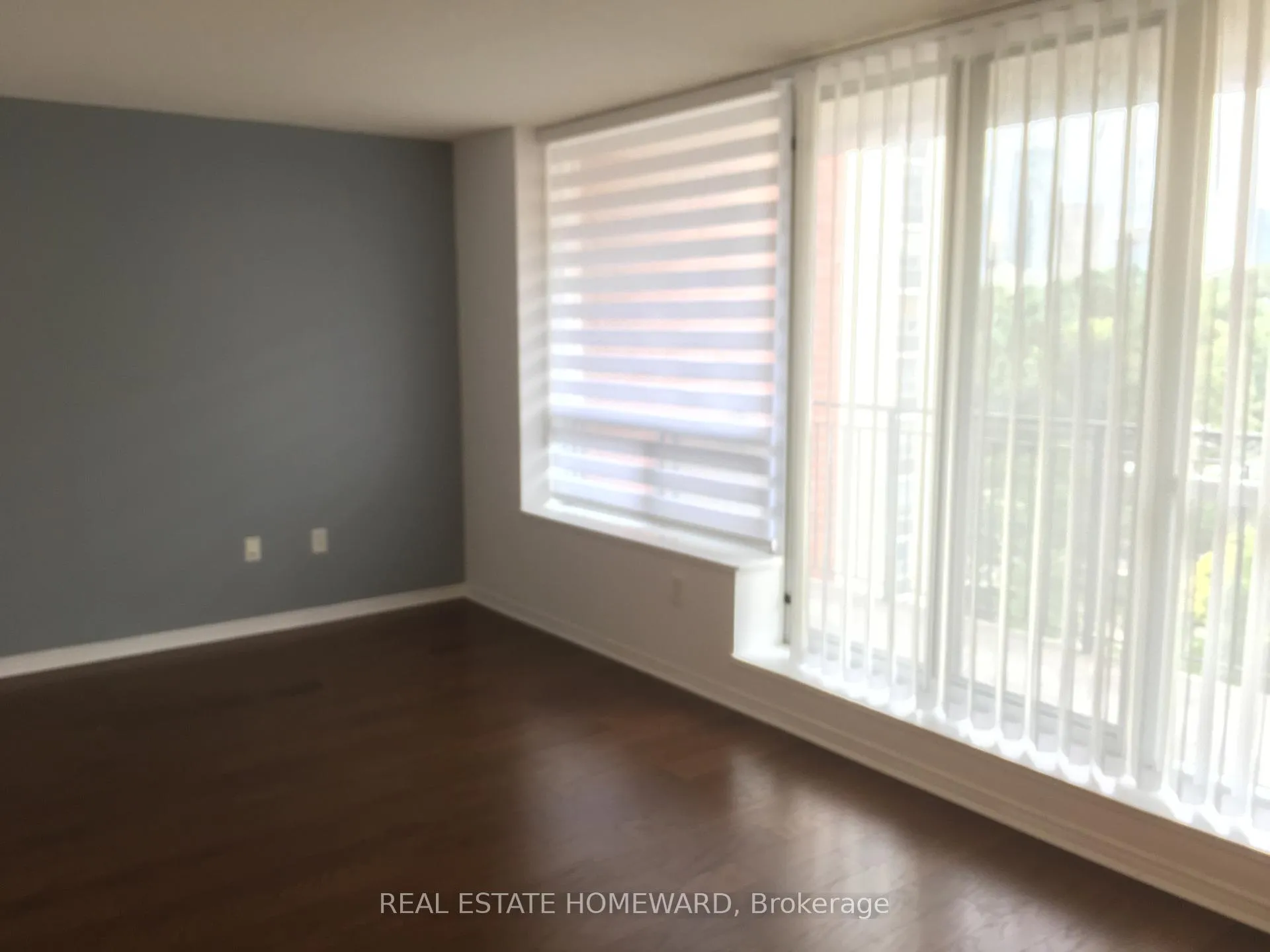 Photo 5 of Unit 814, 300 Balliol Street, Toronto, Mount Pleasant West — HOMEH