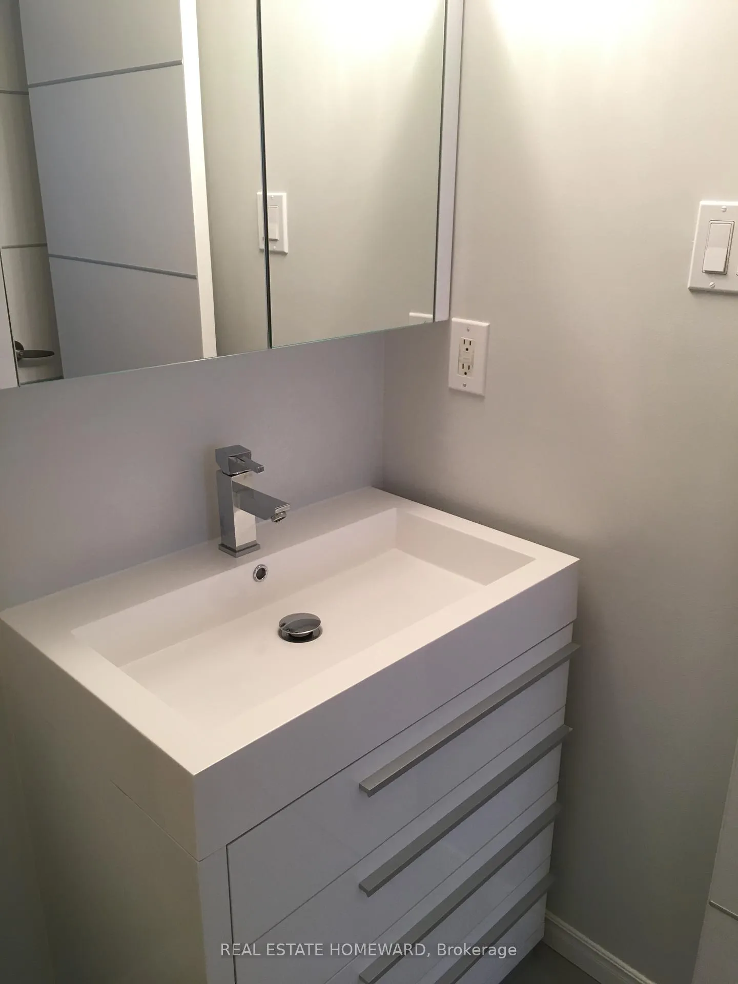 Photo 12 of Unit 814, 300 Balliol Street, Toronto, Mount Pleasant West — HOMEH