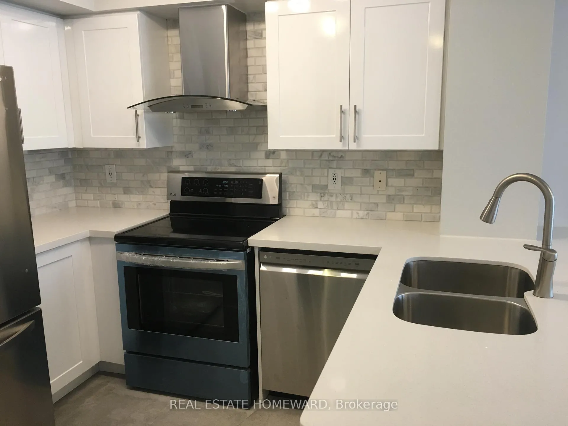 Photo 20 of Unit 814, 300 Balliol Street, Toronto, Mount Pleasant West — HOMEH