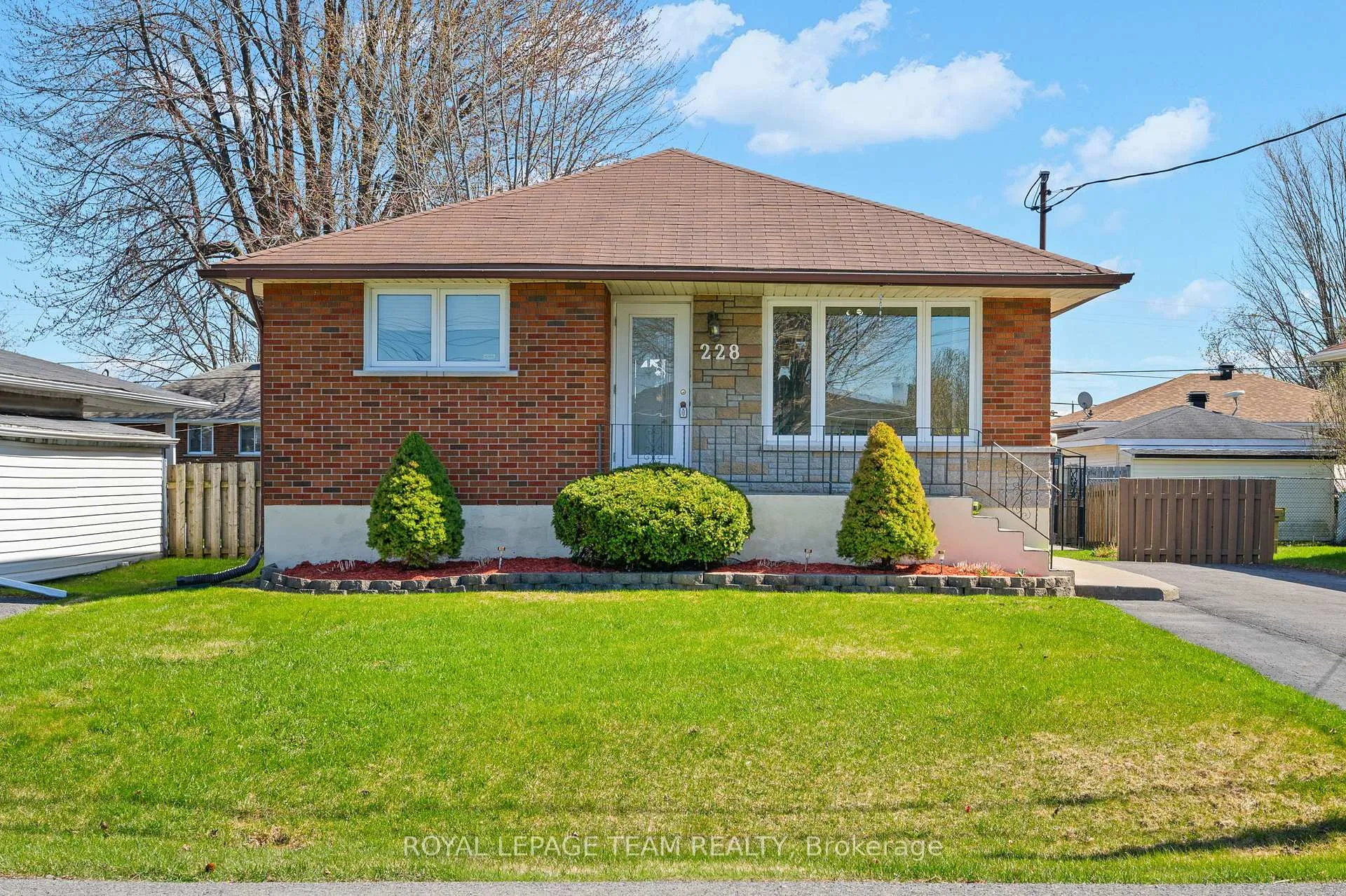 Photo 2 of 228 Laframboise Avenue, Cornwall, Cornwall — HOMEH