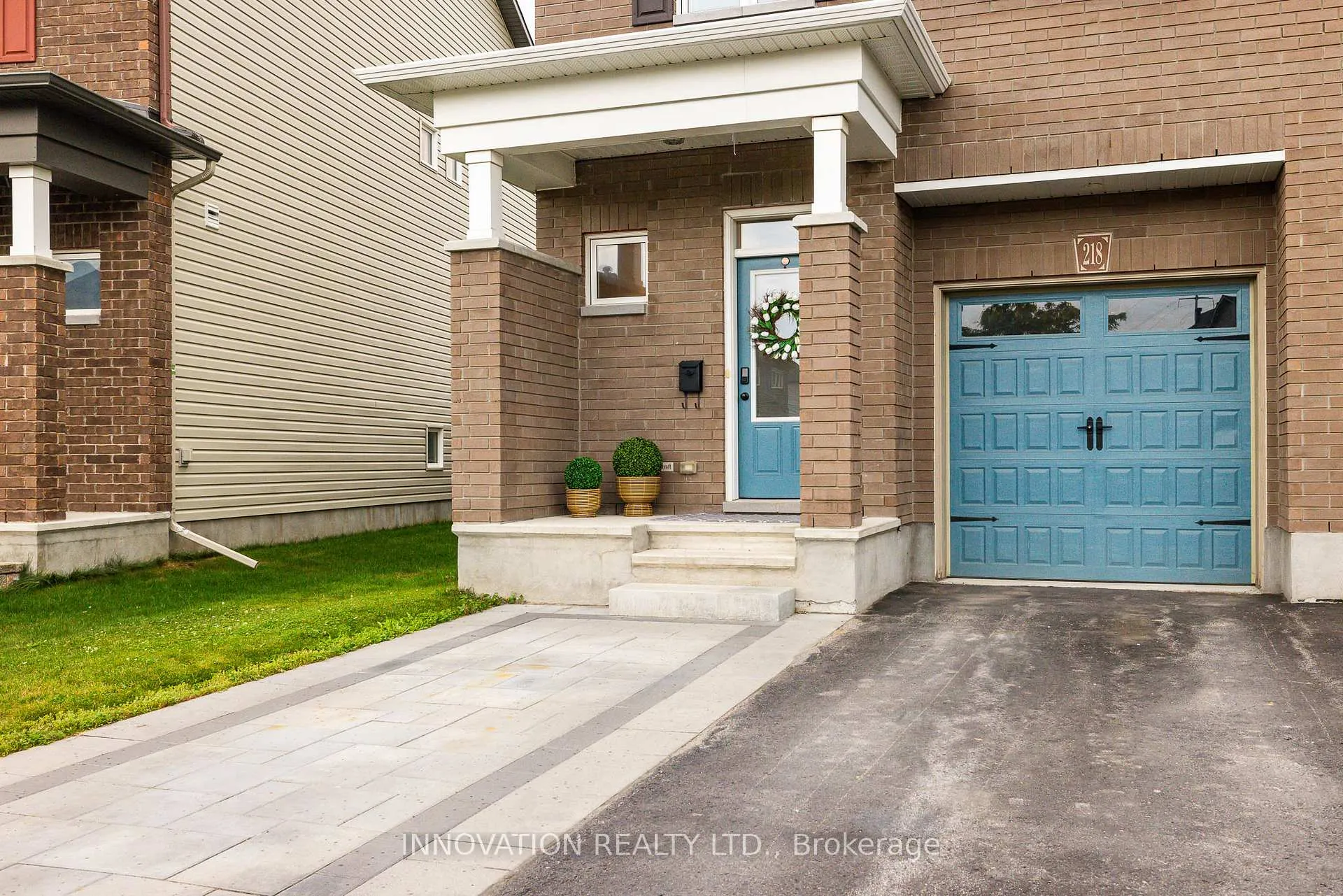 Photo 3 of 218 Akerson Road, Ottawa, Kanata - Emerald Meadows/Trailwest — HOMEH