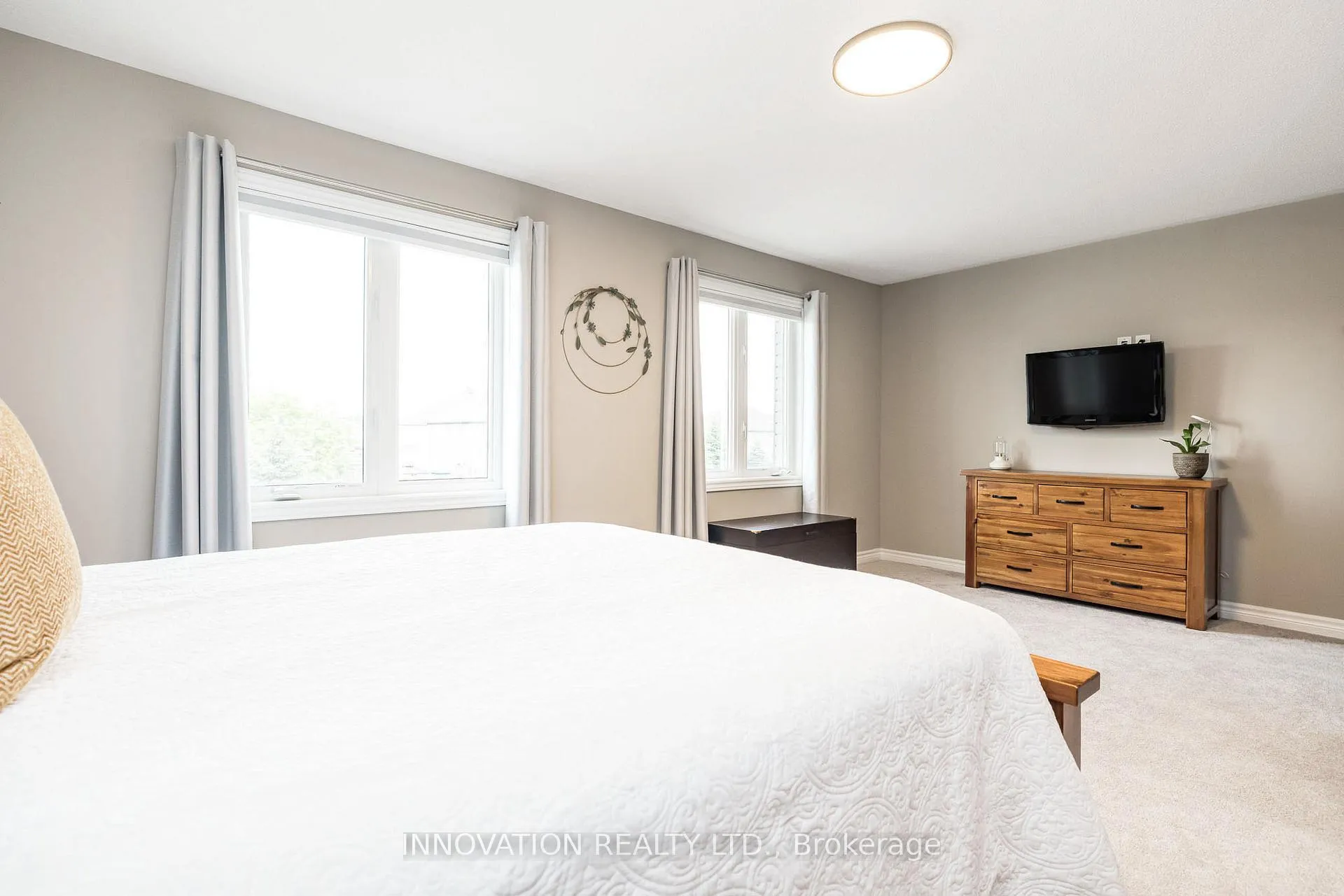 Photo 21 of 218 Akerson Road, Ottawa, Kanata - Emerald Meadows/Trailwest — HOMEH