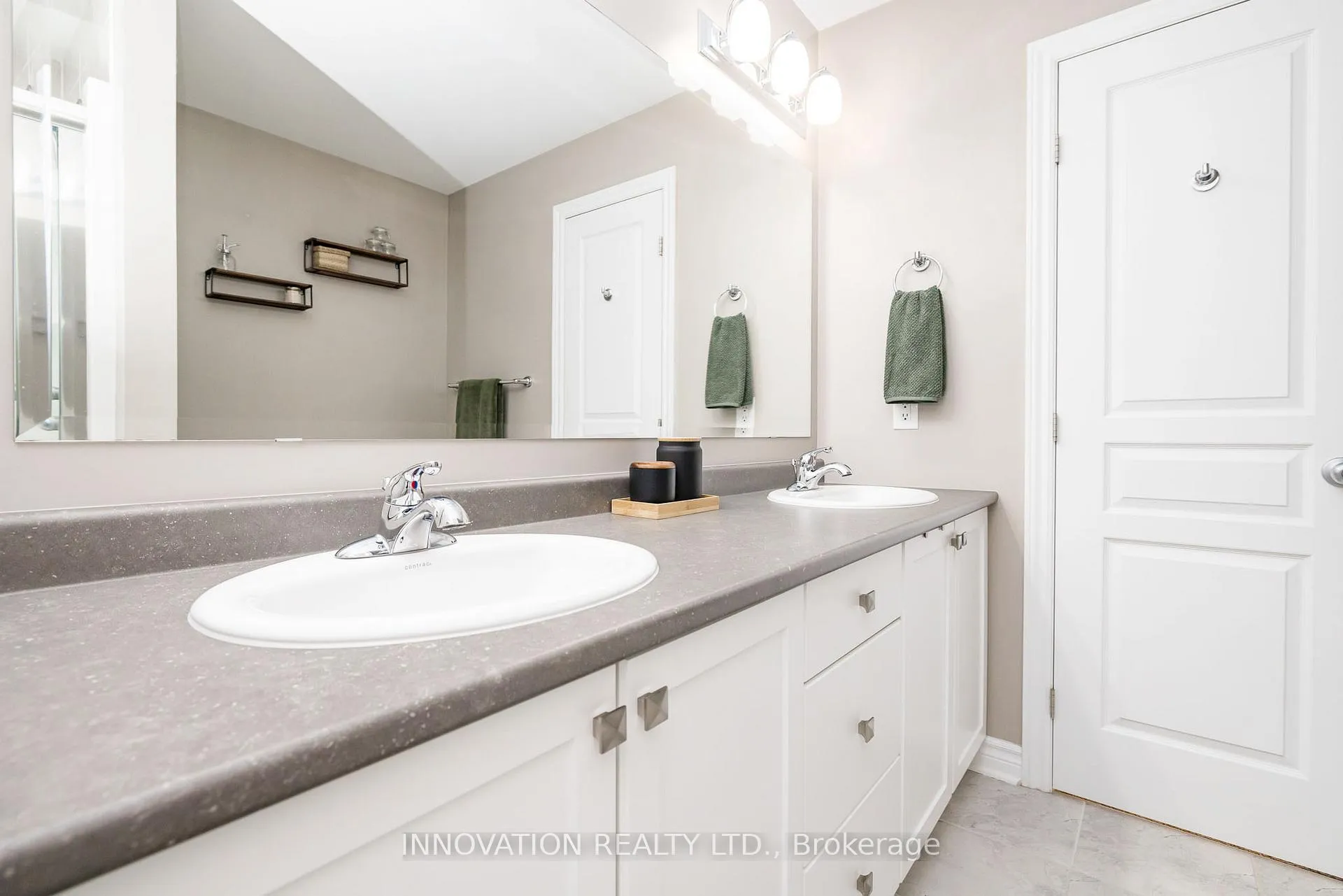 Photo 24 of 218 Akerson Road, Ottawa, Kanata - Emerald Meadows/Trailwest — HOMEH