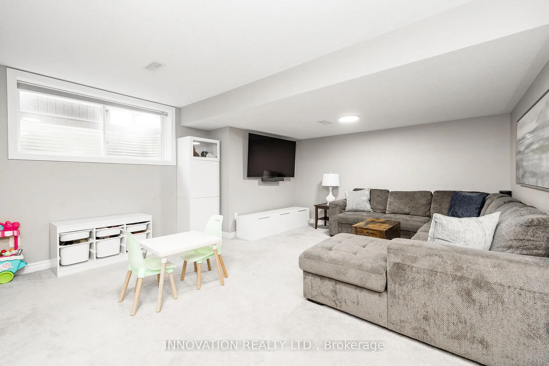 Photo 32 of 218 Akerson Road, Ottawa, Kanata - Emerald Meadows/Trailwest — HOMEH