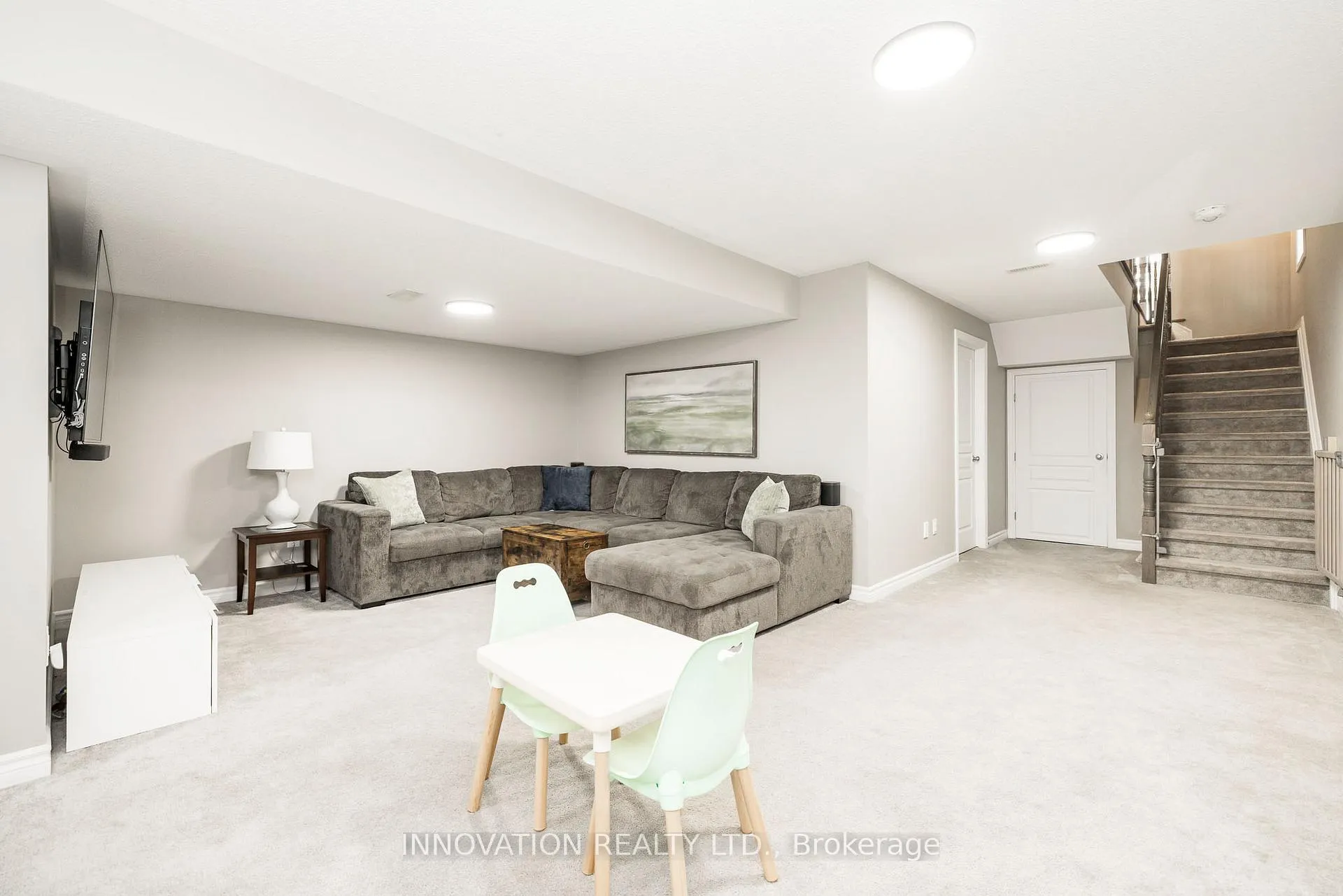 Photo 33 of 218 Akerson Road, Ottawa, Kanata - Emerald Meadows/Trailwest — HOMEH