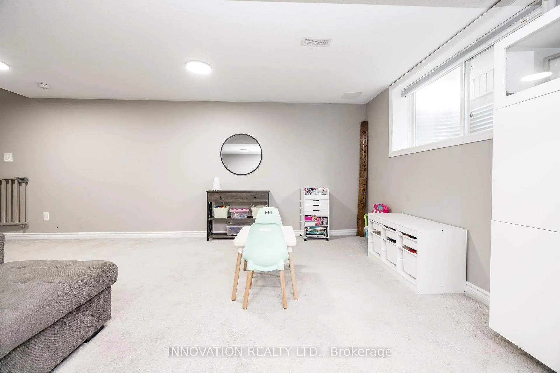 Photo 35 of 218 Akerson Road, Ottawa, Kanata - Emerald Meadows/Trailwest — HOMEH