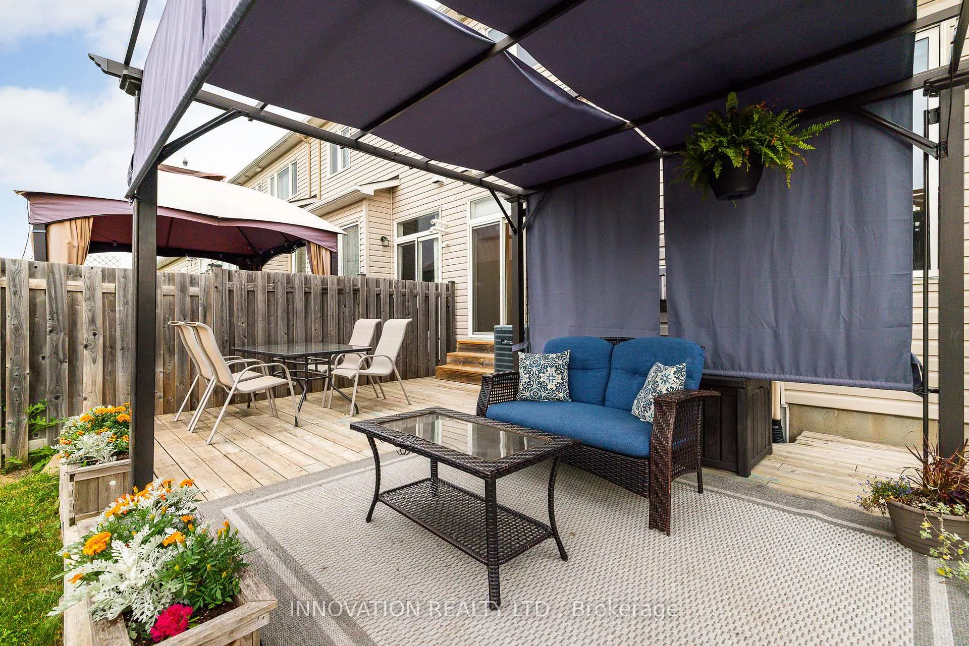 Photo 38 of 218 Akerson Road, Ottawa, Kanata - Emerald Meadows/Trailwest — HOMEH