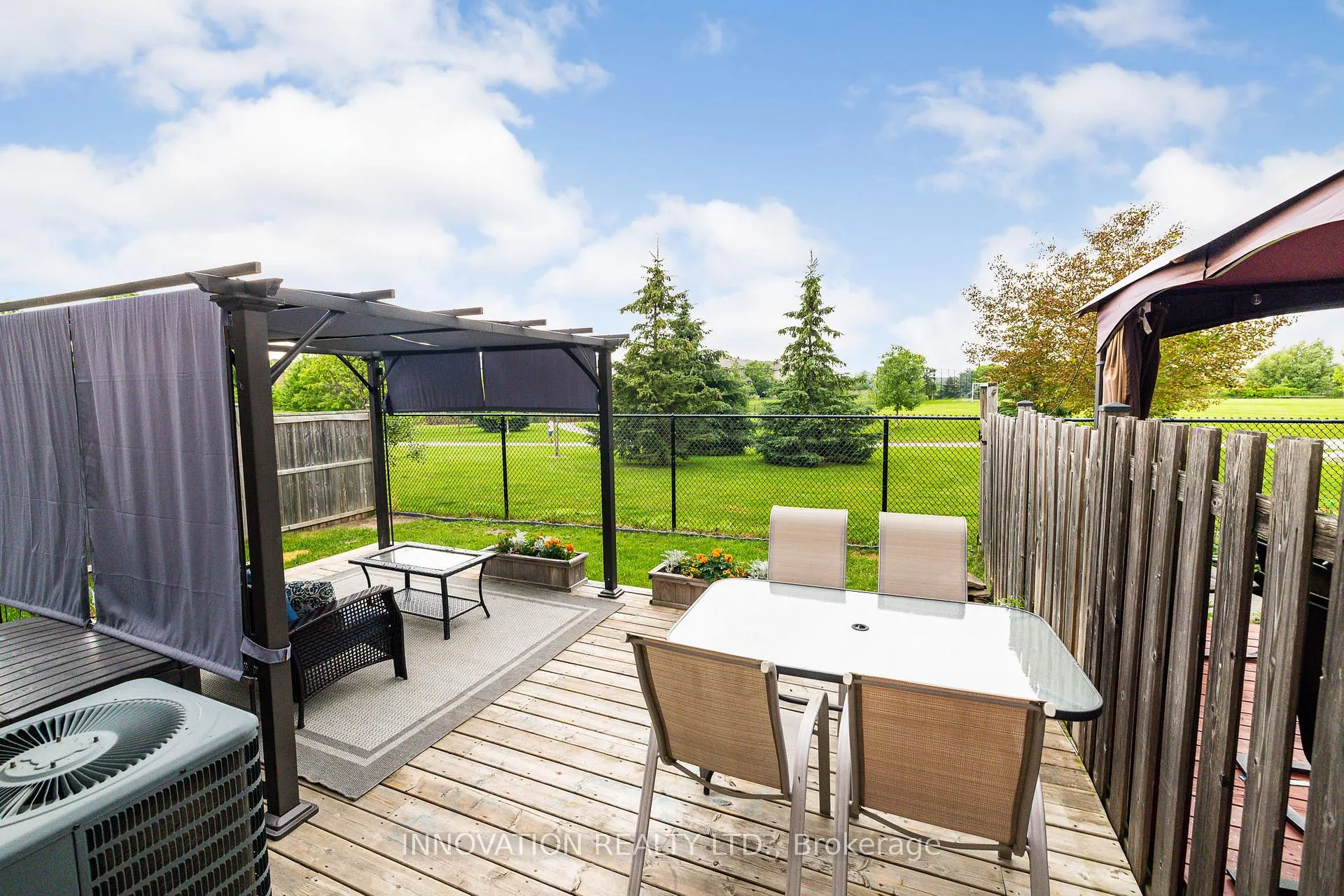 Photo 40 of 218 Akerson Road, Ottawa, Kanata - Emerald Meadows/Trailwest — HOMEH
