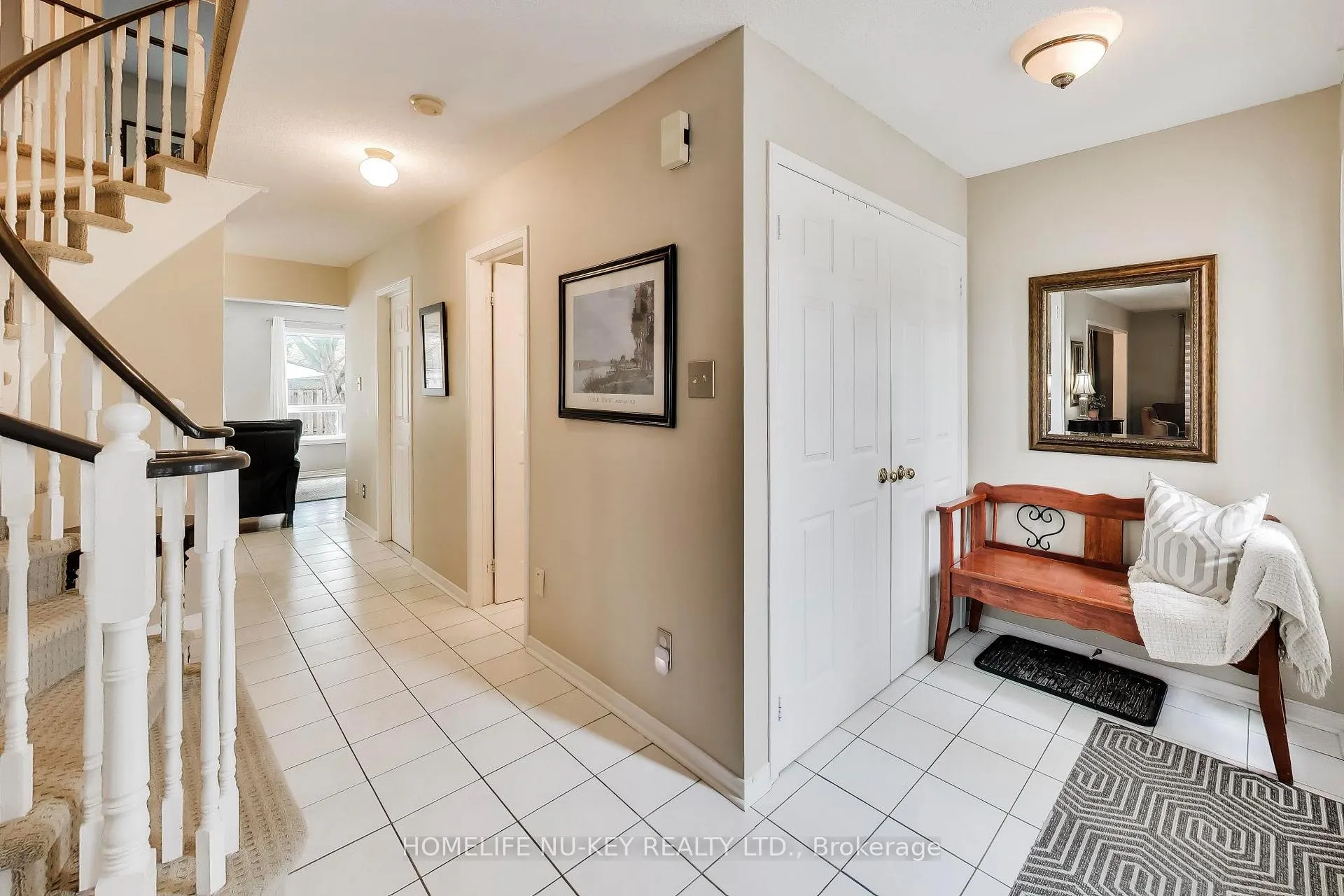 Photo 4 of 27 Lauchlin Crescent, Halton Hills, Georgetown — HOMEH