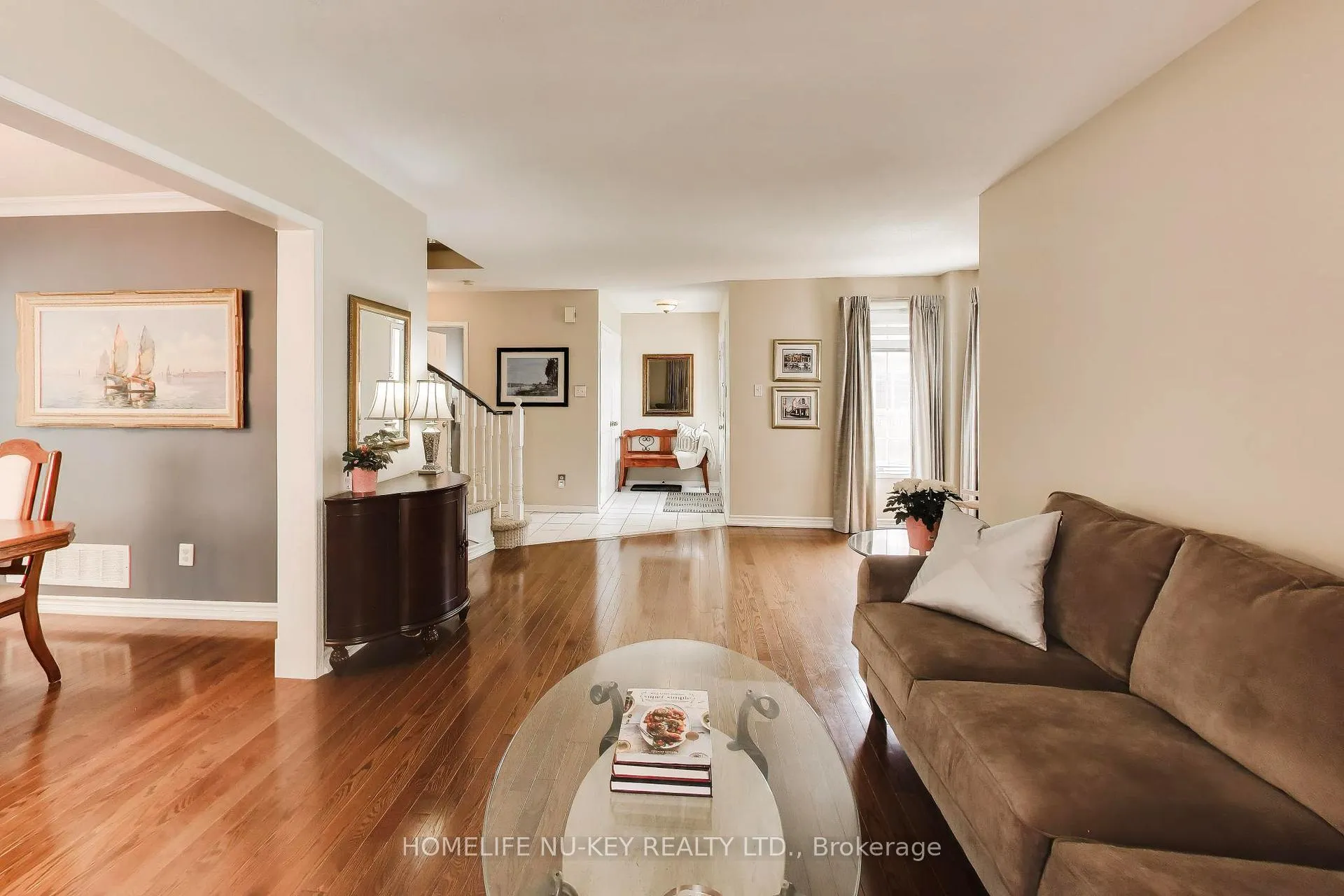 Photo 9 of 27 Lauchlin Crescent, Halton Hills, Georgetown — HOMEH