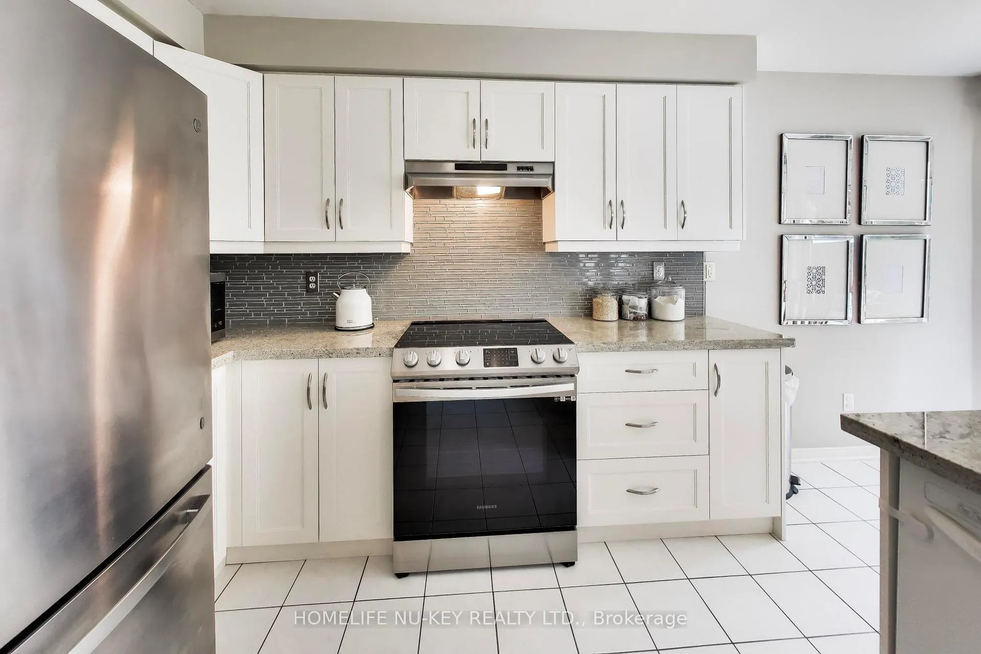 Photo 13 of 27 Lauchlin Crescent, Halton Hills, Georgetown — HOMEH