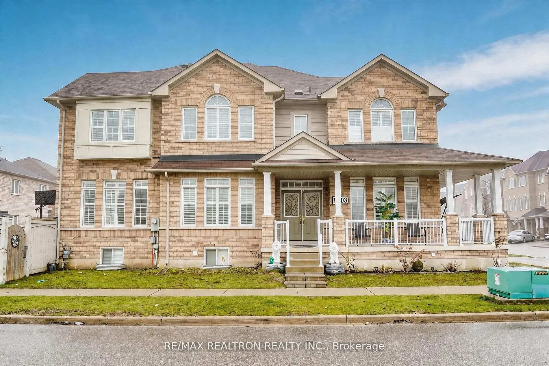 Photo 3 of 1603 Brandy Court, Pickering, Duffin Heights — HOMEH