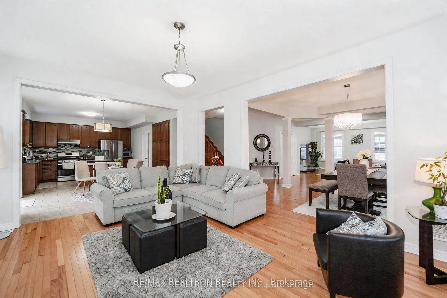 Photo 14 of 1603 Brandy Court, Pickering, Duffin Heights — HOMEH