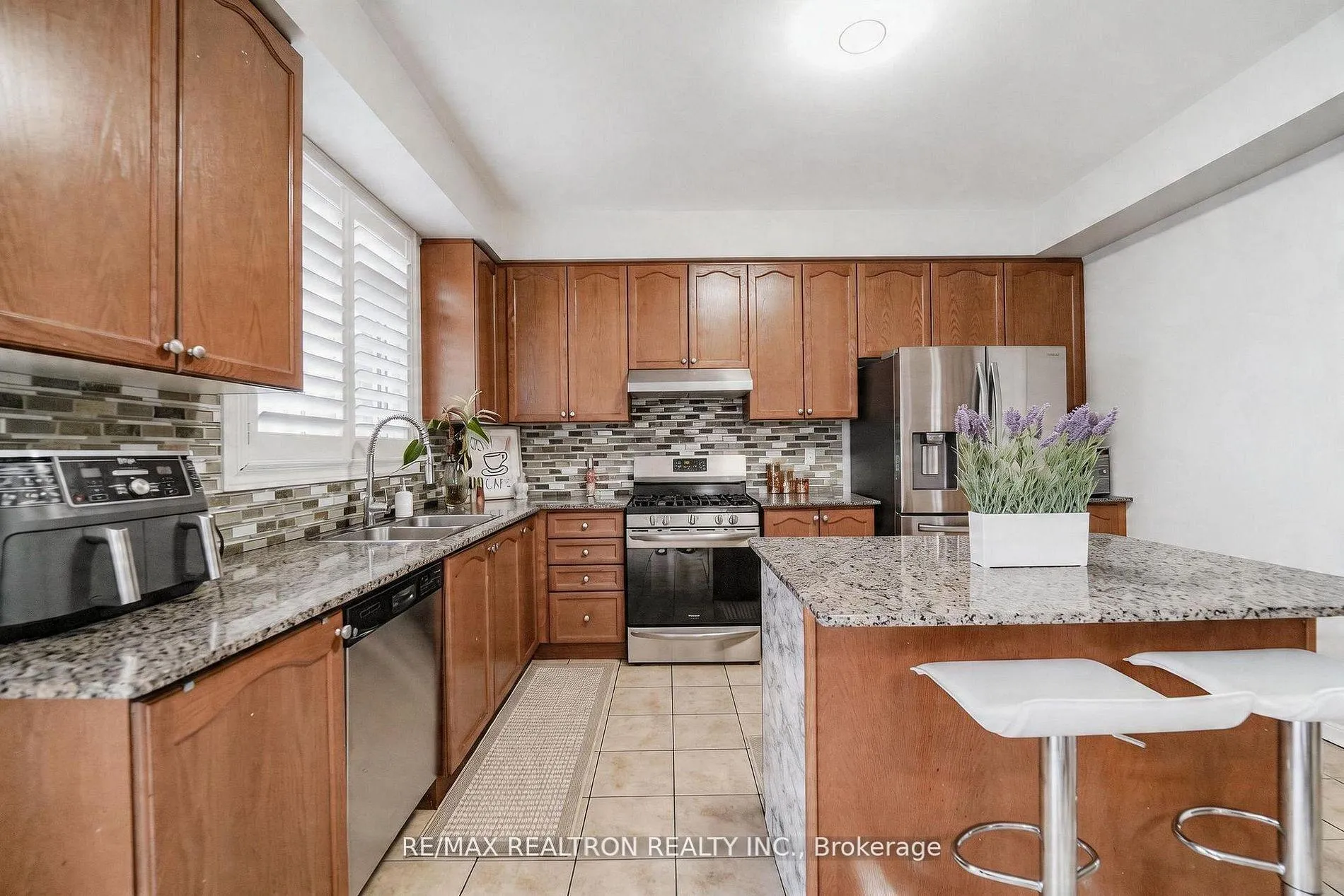 Photo 17 of 1603 Brandy Court, Pickering, Duffin Heights — HOMEH