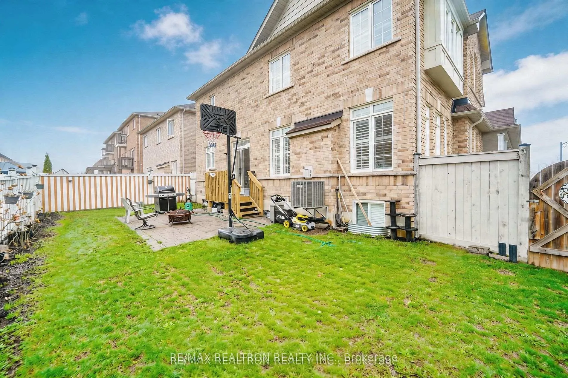 Photo 34 of 1603 Brandy Court, Pickering, Duffin Heights — HOMEH