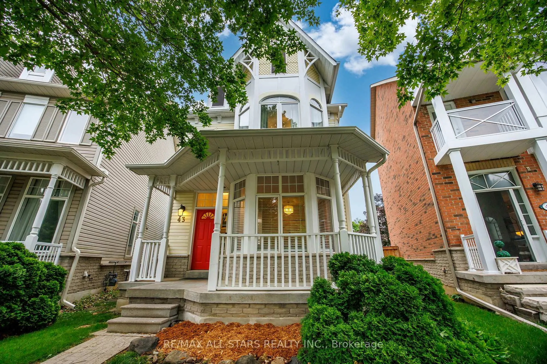 Photo 2 of 43 Cornell Common Road, Markham, Cornell — HOMEH