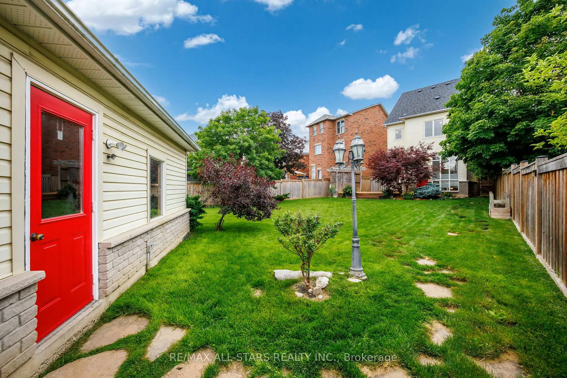 Photo 44 of 43 Cornell Common Road, Markham, Cornell — HOMEH