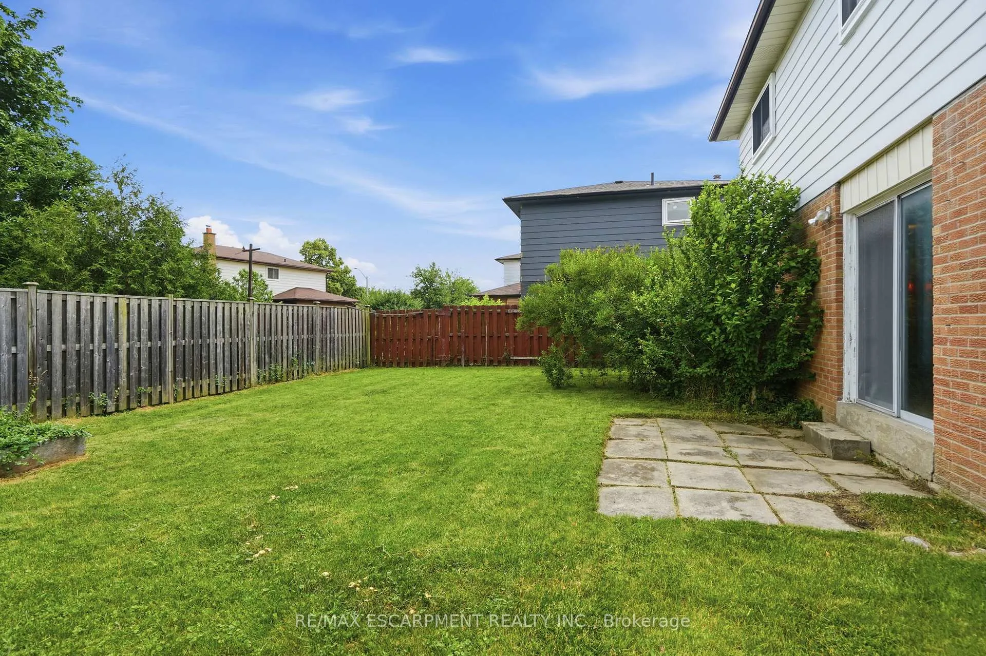 Photo 39 of 464 Louis Drive, Mississauga, Cooksville — HOMEH