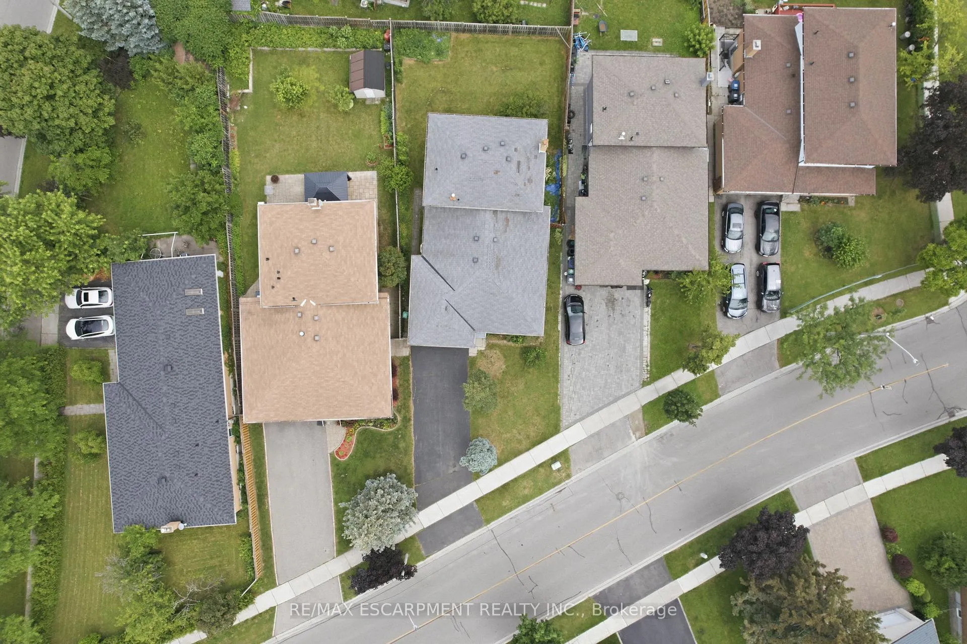 Photo 43 of 464 Louis Drive, Mississauga, Cooksville — HOMEH