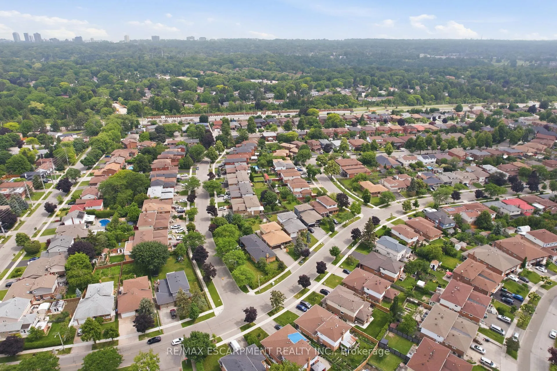 Photo 45 of 464 Louis Drive, Mississauga, Cooksville — HOMEH