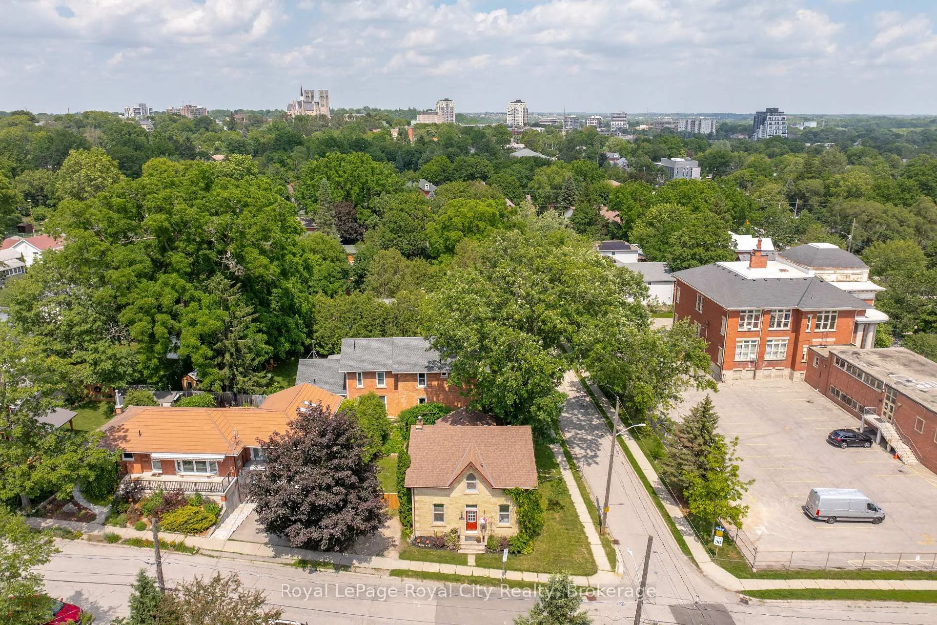 Photo 3 of 26 Fergus Street, Guelph, Downtown — HOMEH