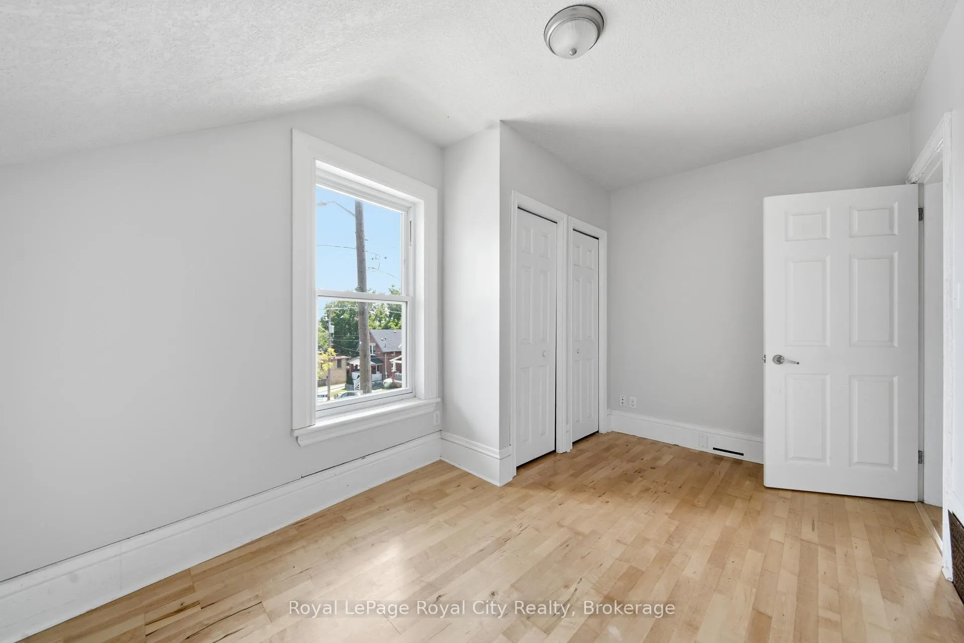 Photo 29 of 26 Fergus Street, Guelph, Downtown — HOMEH