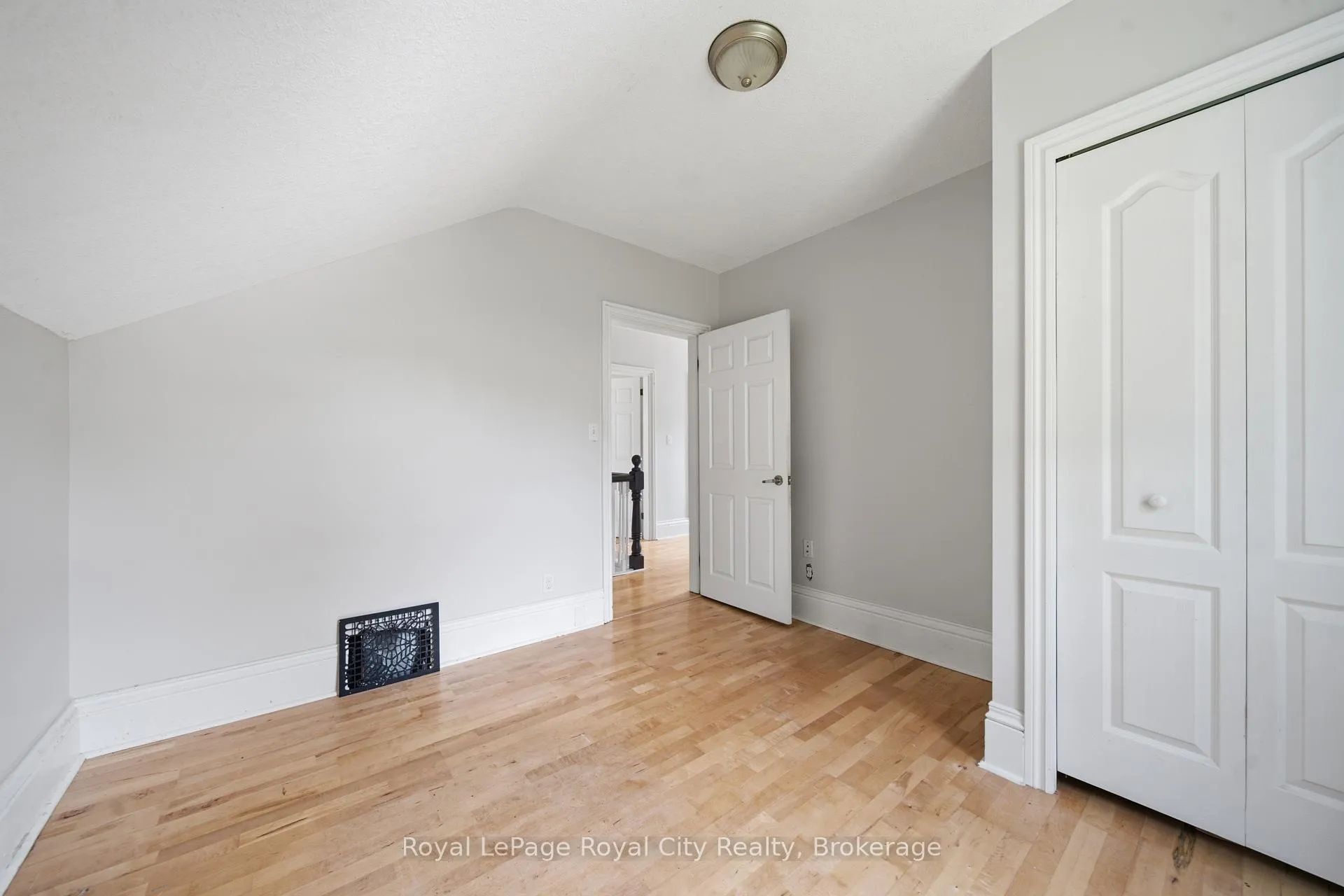 Photo 31 of 26 Fergus Street, Guelph, Downtown — HOMEH
