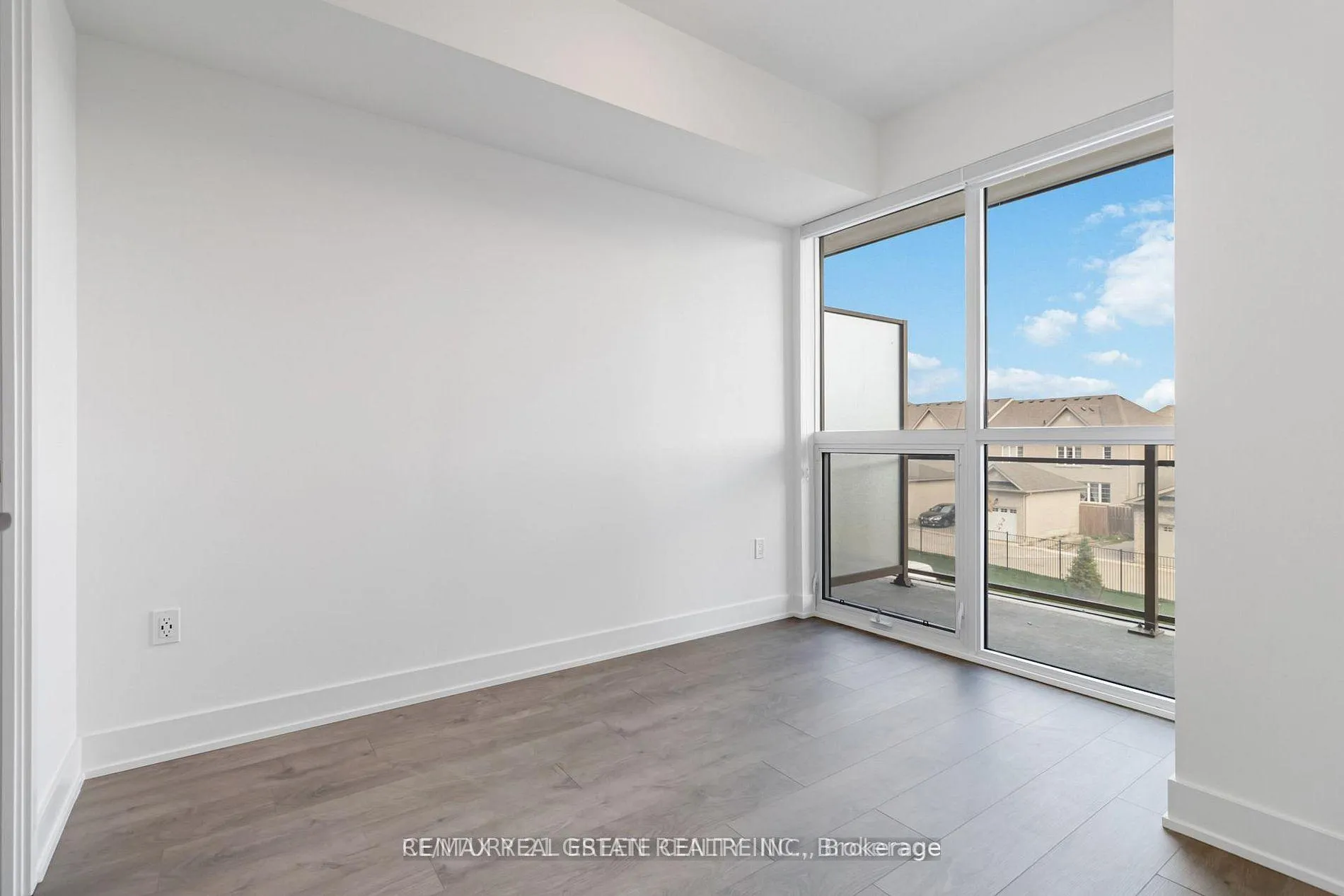 Photo 12 of Unit 322, 2343 Khalsa Gate, Oakville, Westmount — HOMEH