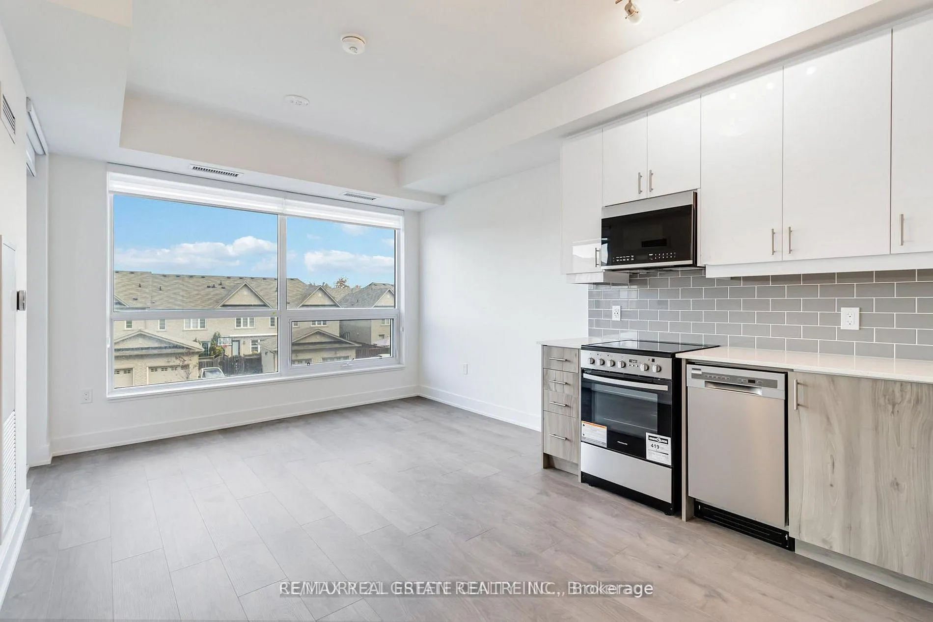 Photo 16 of Unit 322, 2343 Khalsa Gate, Oakville, Westmount — HOMEH