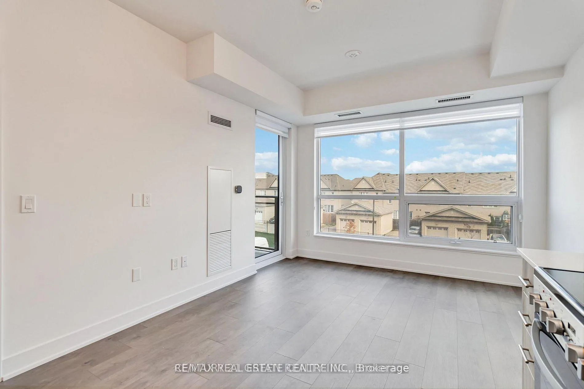 Photo 19 of Unit 322, 2343 Khalsa Gate, Oakville, Westmount — HOMEH
