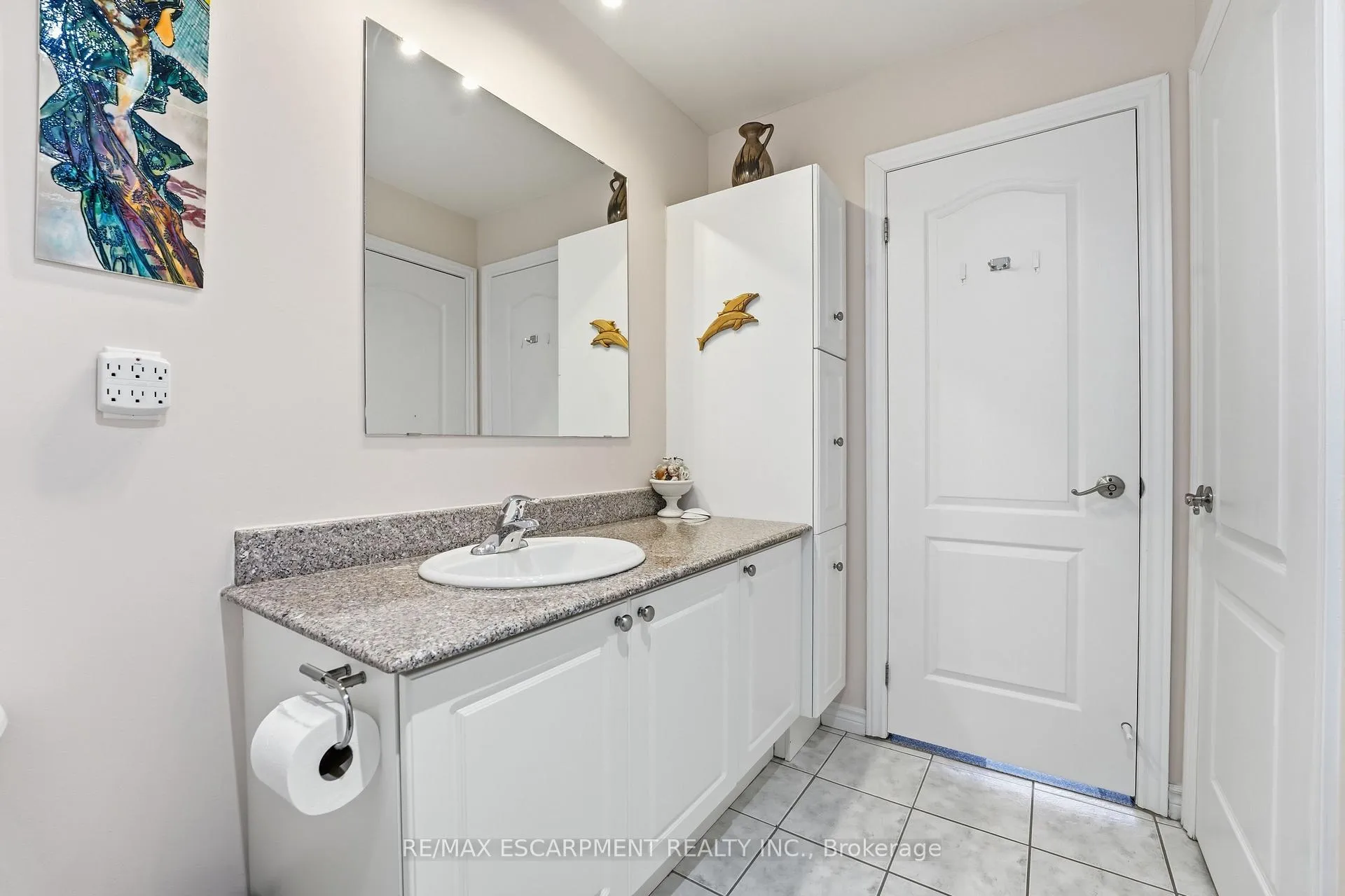 Photo 19 of Unit 802, 135 James Street S, Hamilton, Corktown — HOMEH
