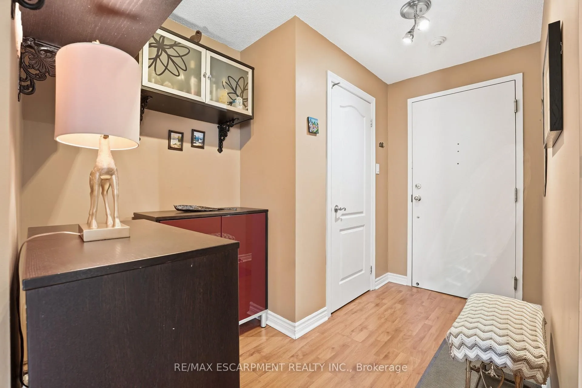 Photo 22 of Unit 802, 135 James Street S, Hamilton, Corktown — HOMEH