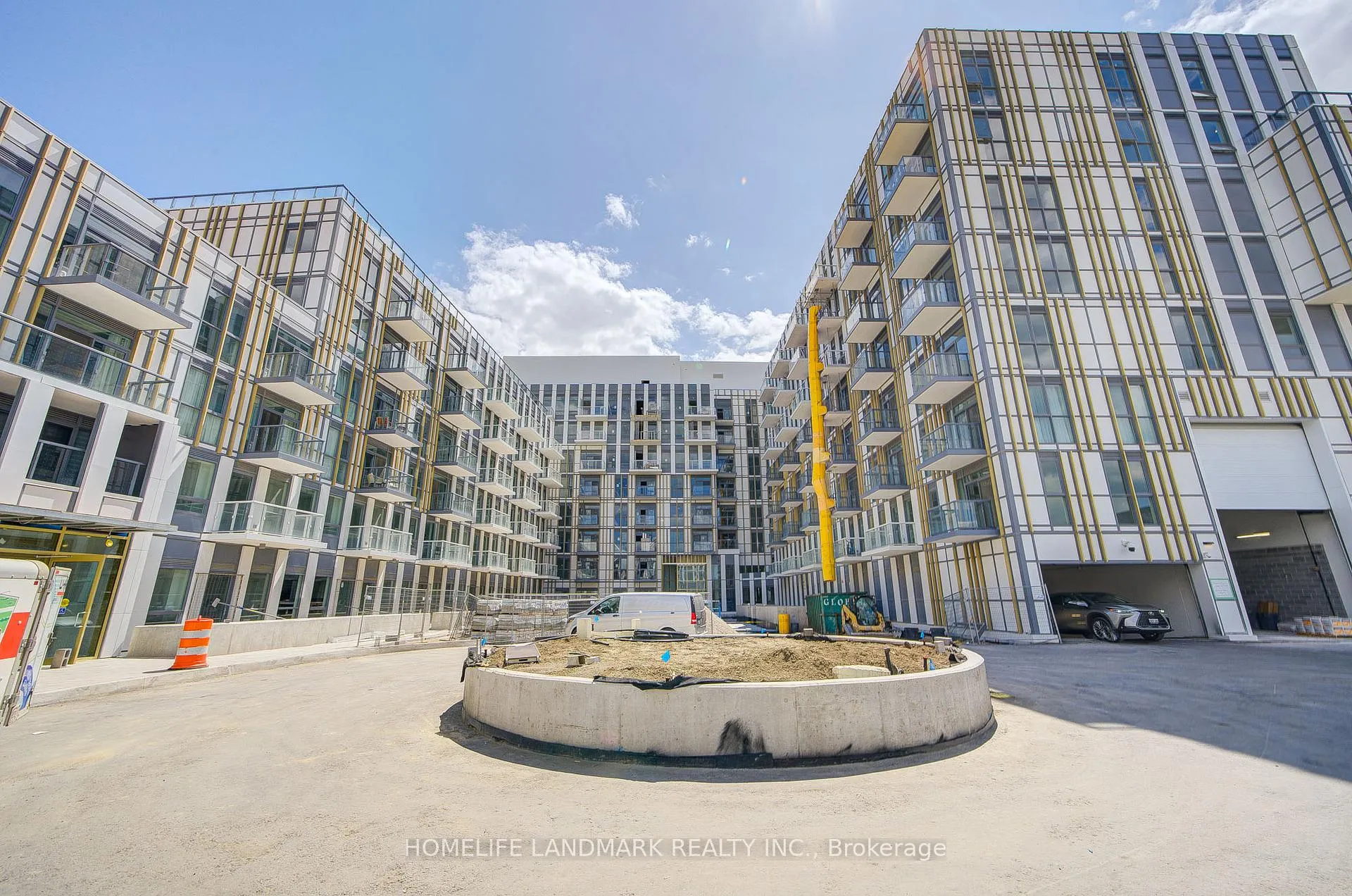 Photo 1 of Unit 515, 1005 Dundas Street E, Oakville, Joshua Meadows — HOMEH