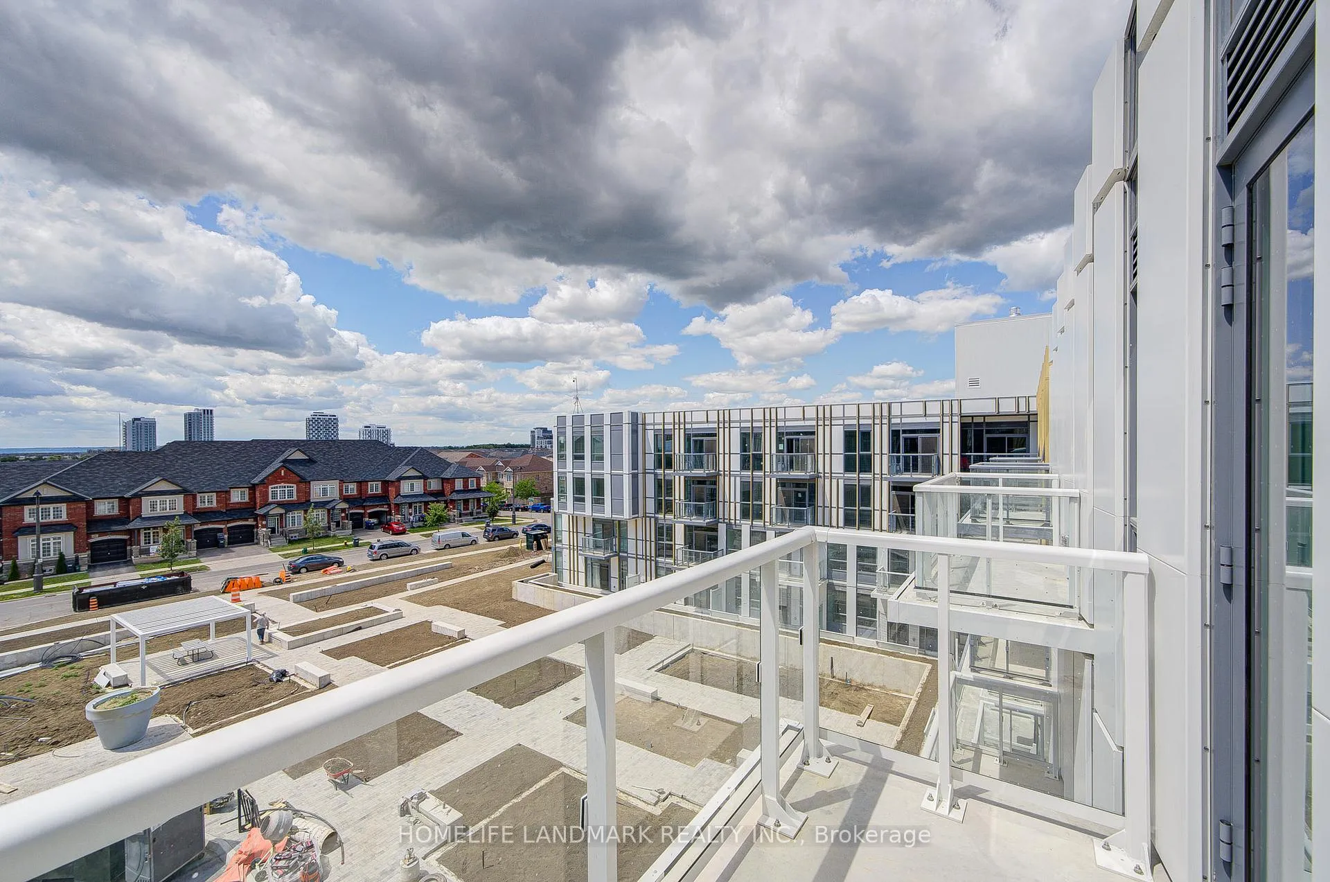 Photo 20 of Unit 515, 1005 Dundas Street E, Oakville, Joshua Meadows — HOMEH