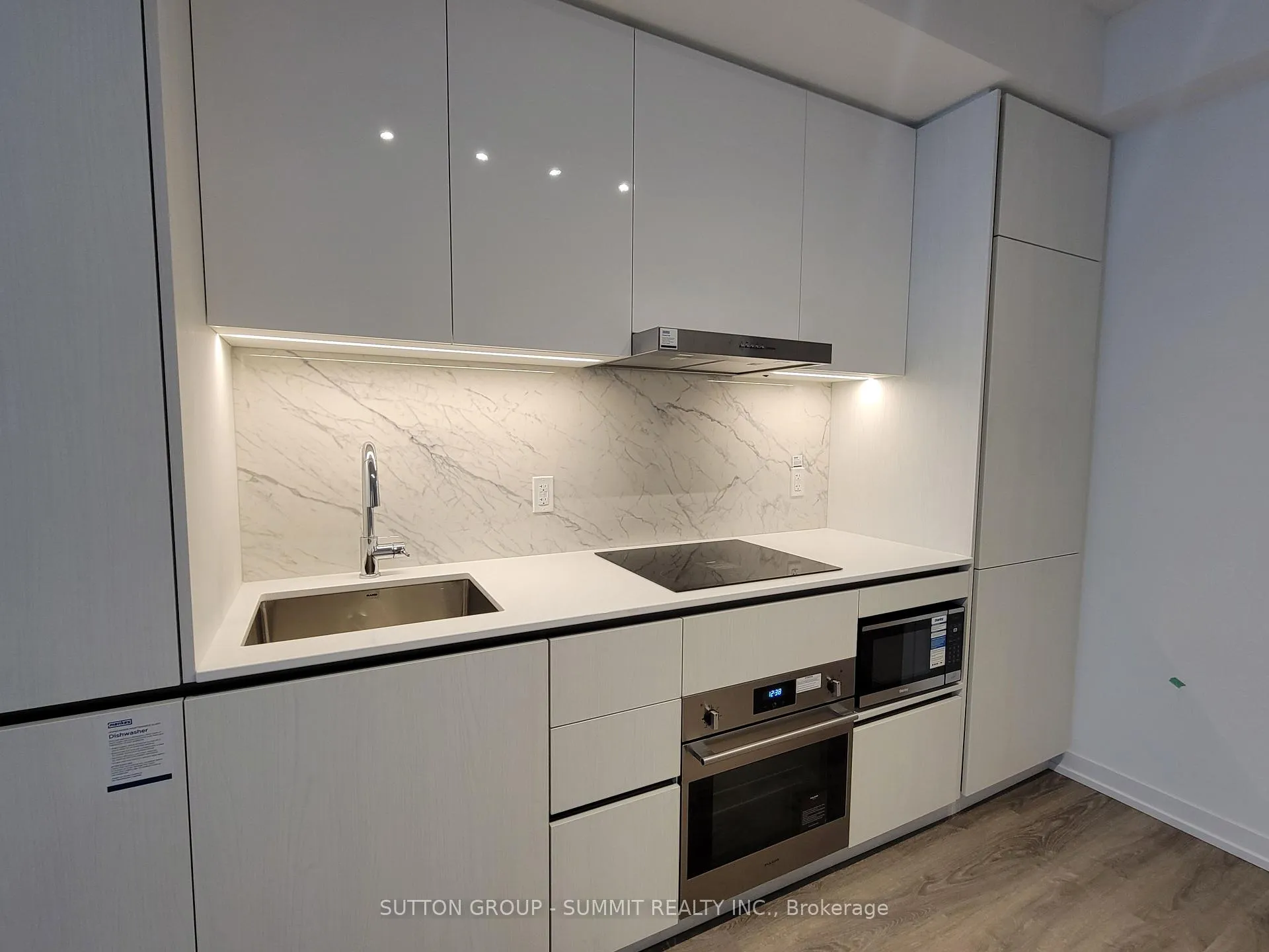 Photo 12 of Unit 5003, 8 Interchange Way, Vaughan, Vaughan Corporate Centre — HOMEH