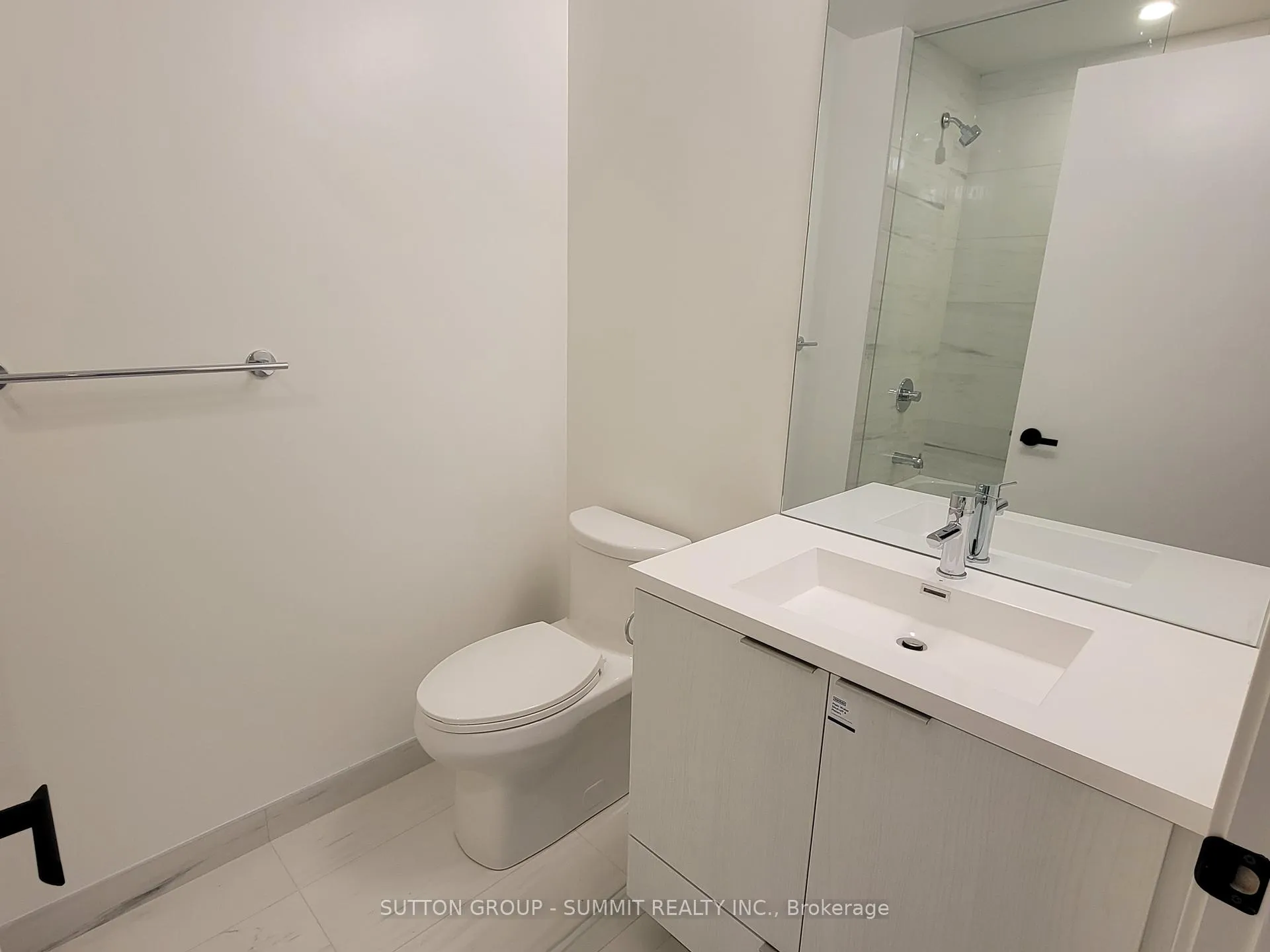 Photo 23 of Unit 5003, 8 Interchange Way, Vaughan, Vaughan Corporate Centre — HOMEH